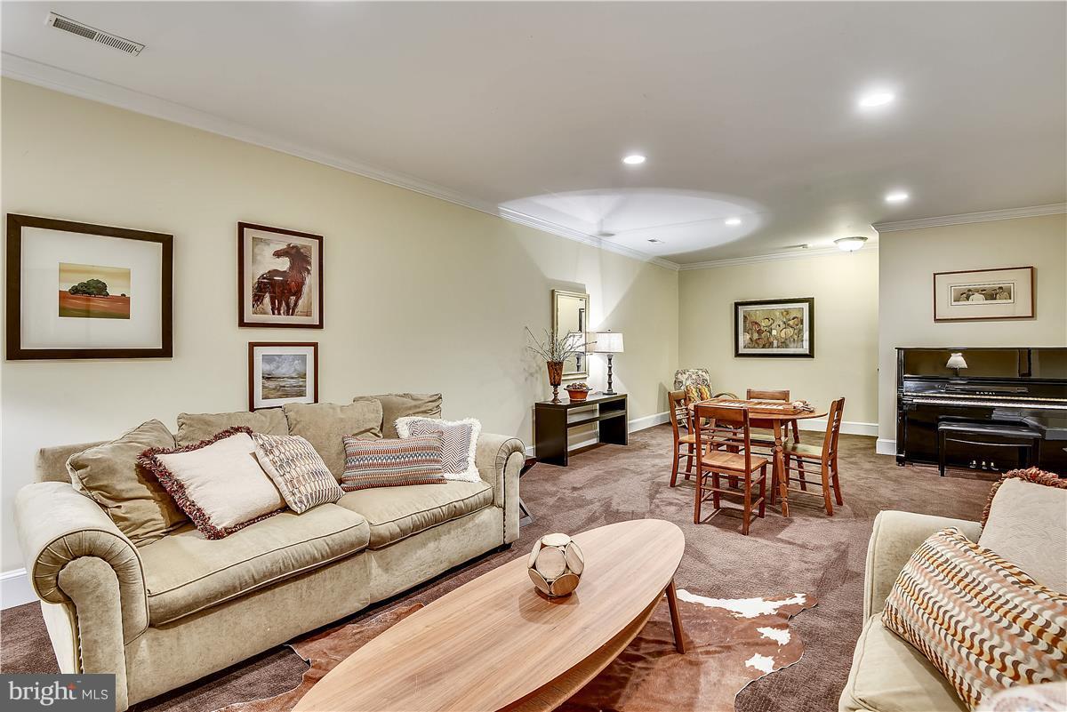 WELLINGTON - Residential