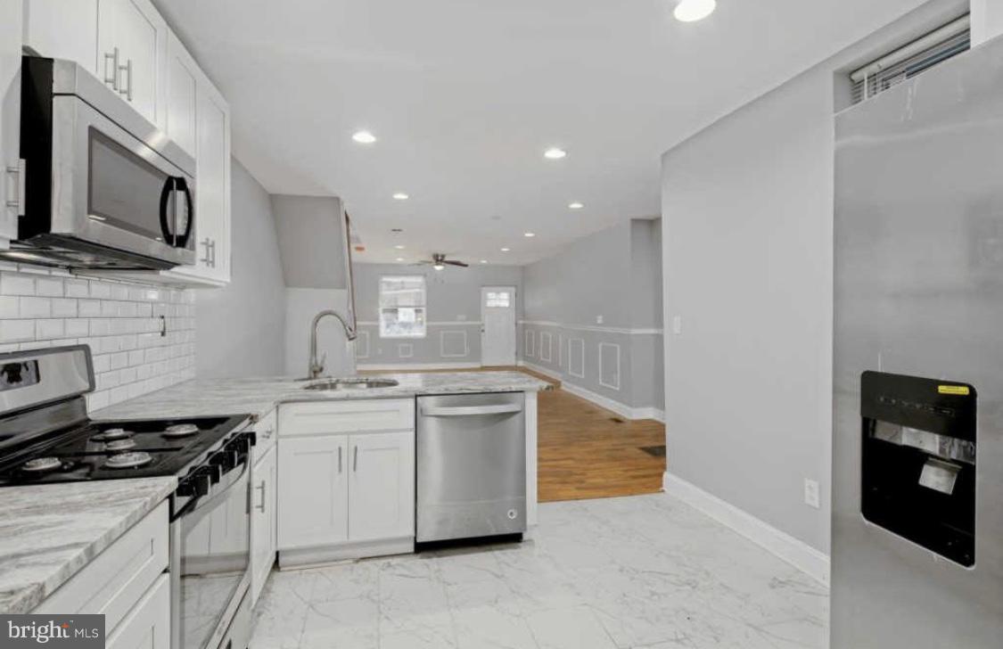 PHILADELPHIA (SOUTHWEST) - Residential Lease