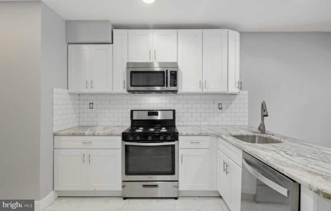 PHILADELPHIA (SOUTHWEST) - Residential Lease