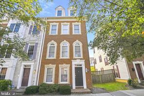 CAMDEN CROSSING - Residential Lease