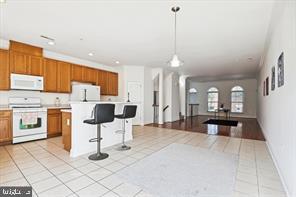 CAMDEN CROSSING - Residential Lease