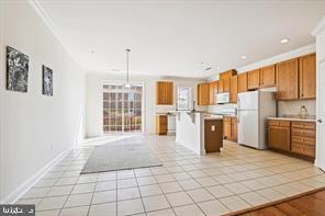 CAMDEN CROSSING - Residential Lease