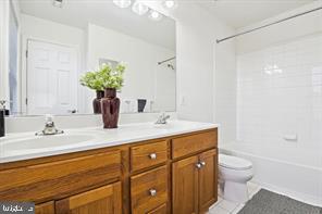 CAMDEN CROSSING - Residential Lease