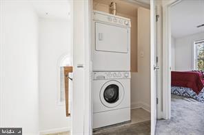 CAMDEN CROSSING - Residential Lease