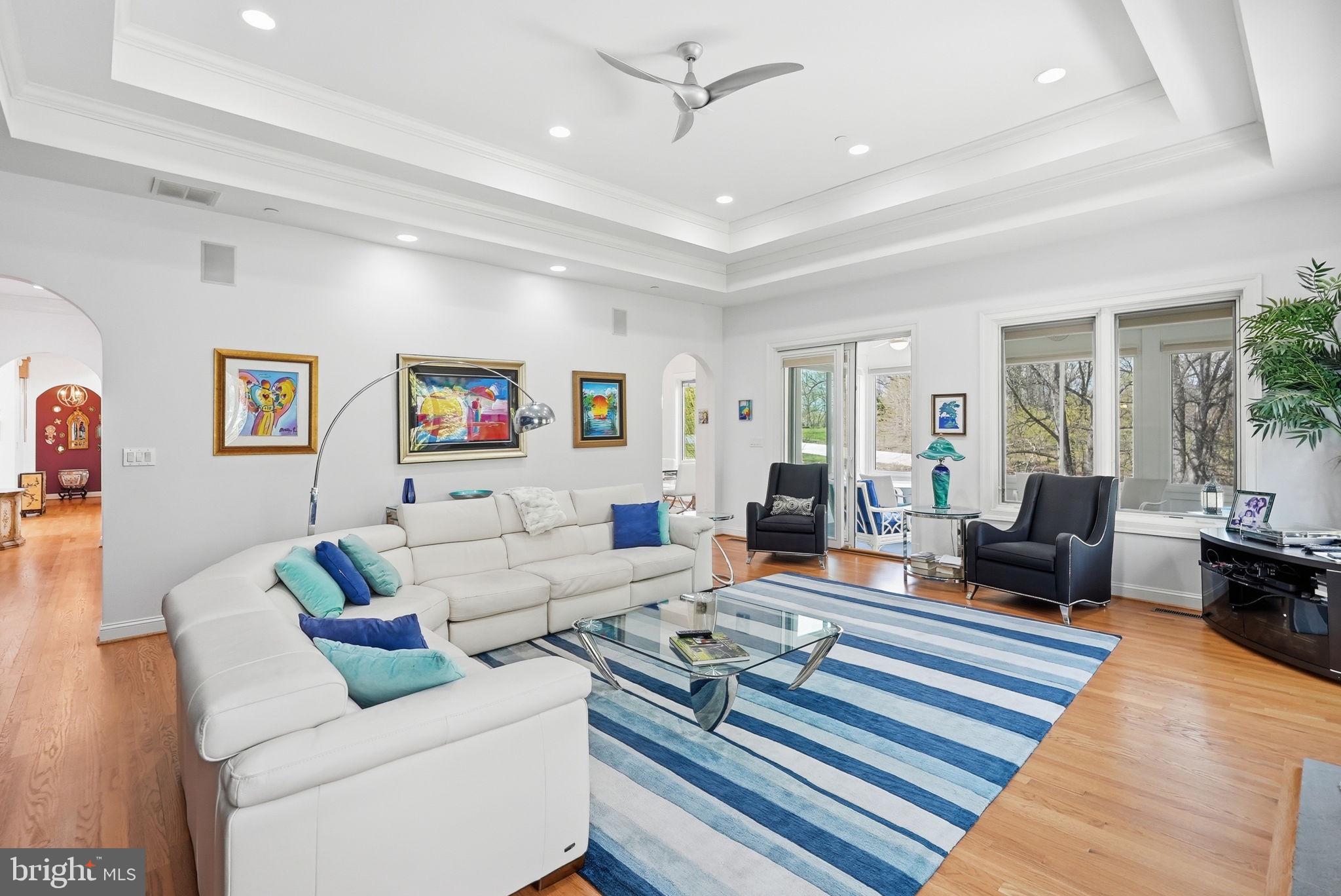 POTOMAC OUTSIDE - Residential