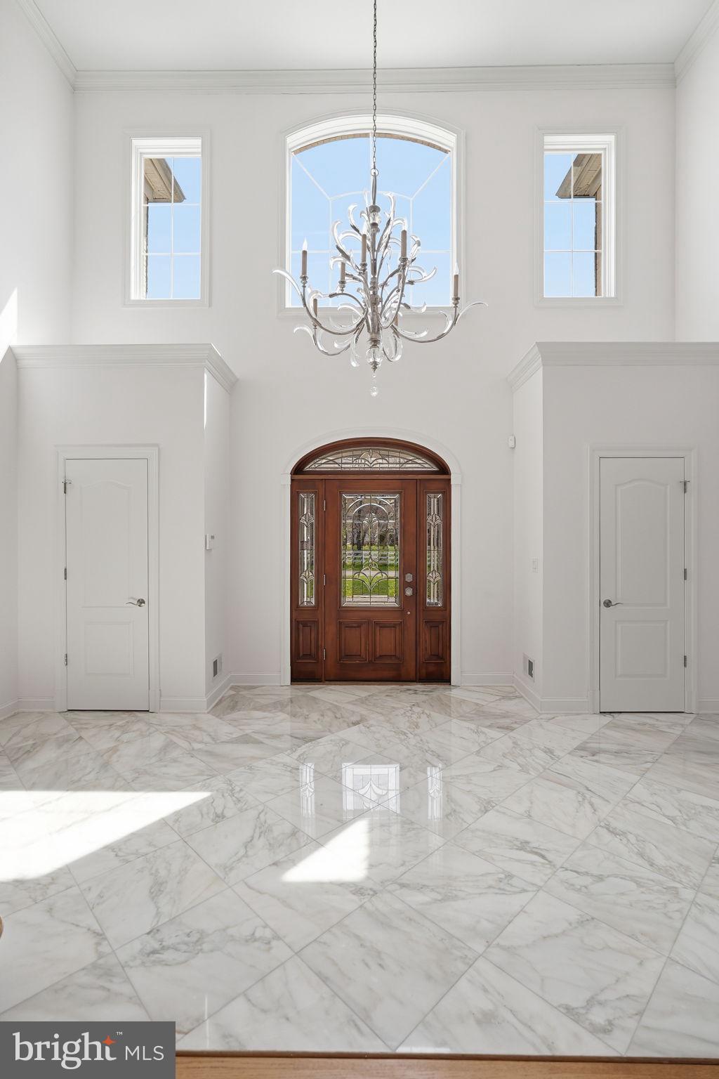 POTOMAC OUTSIDE - Residential