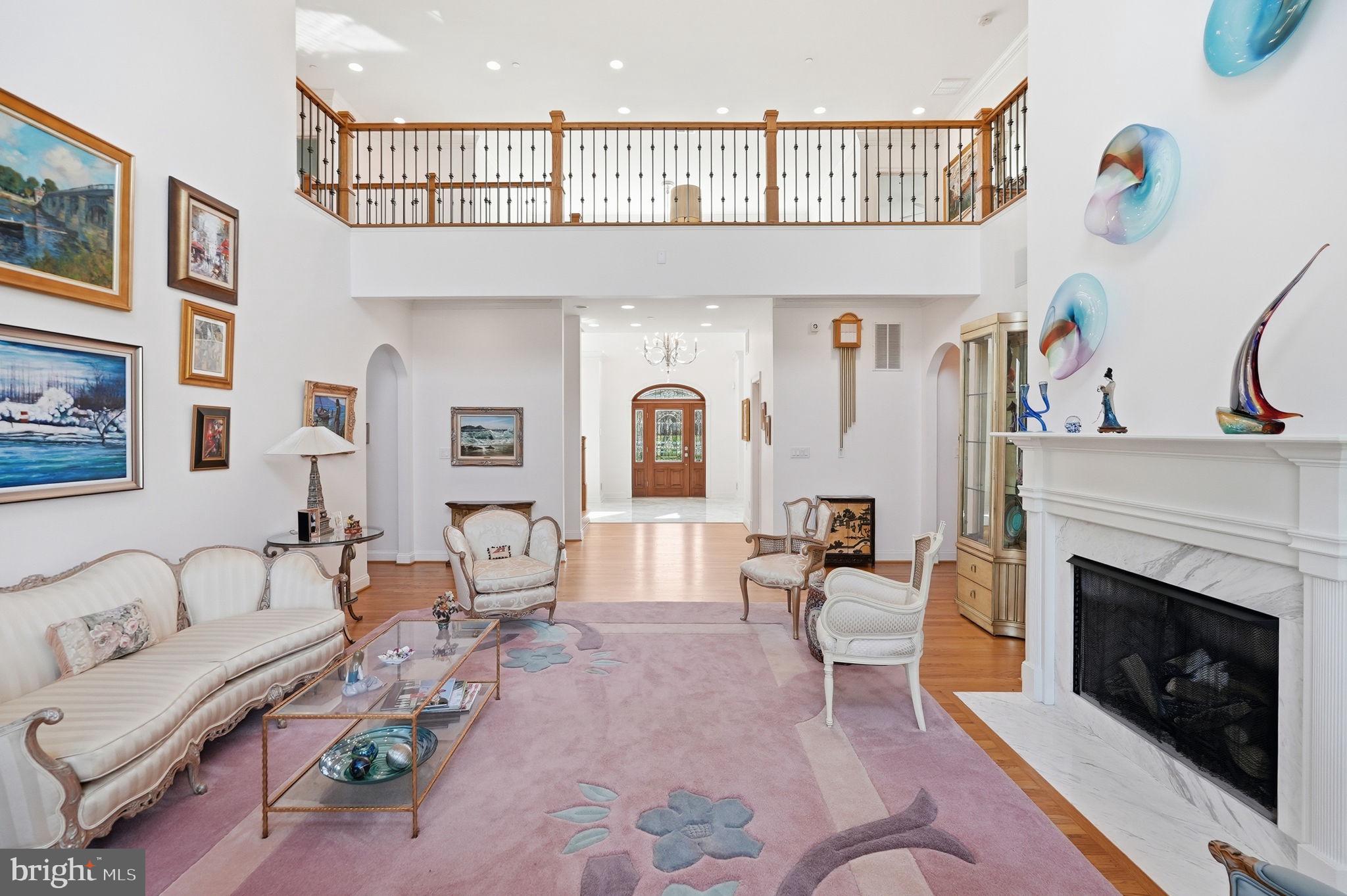 POTOMAC OUTSIDE - Residential