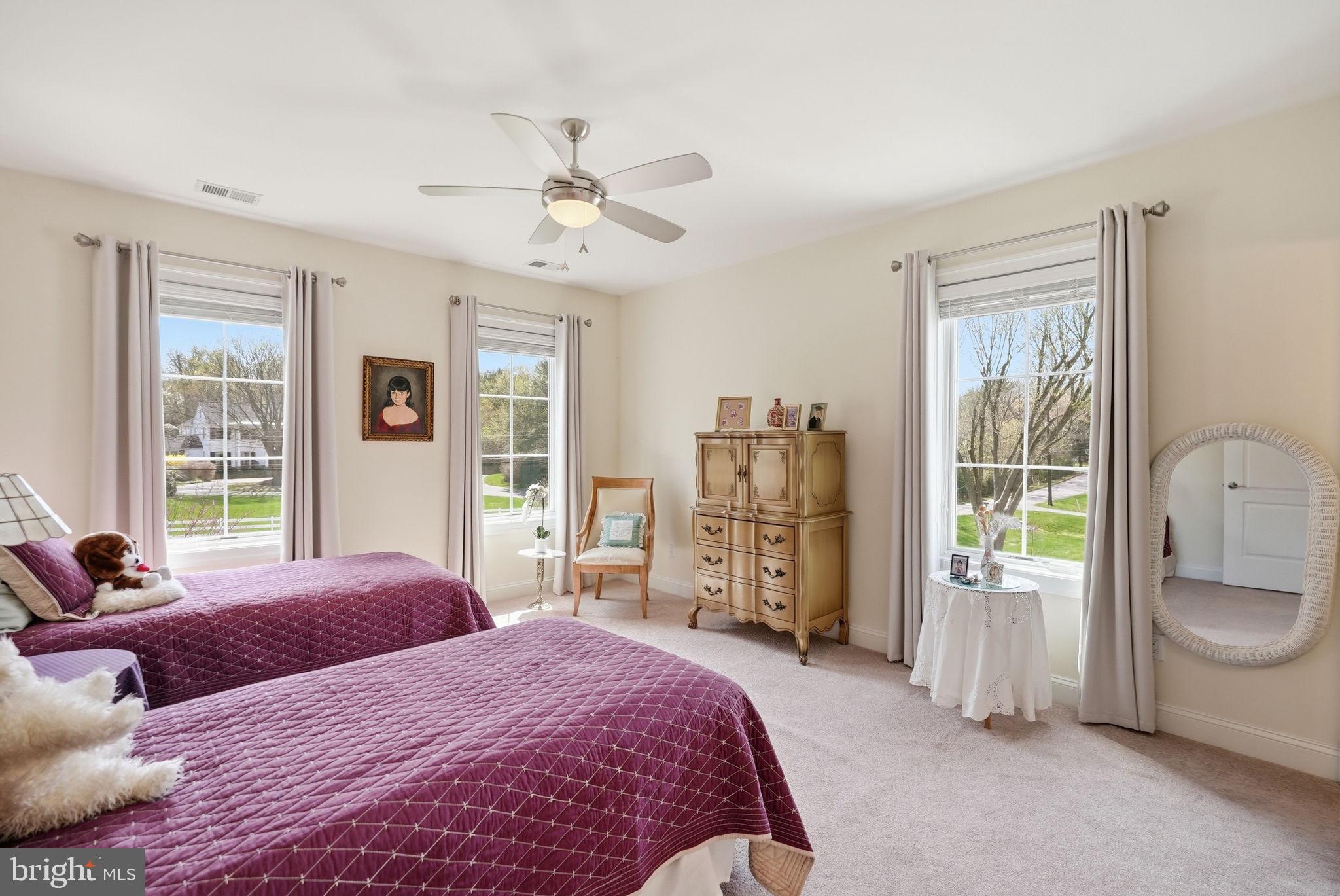 POTOMAC OUTSIDE - Residential