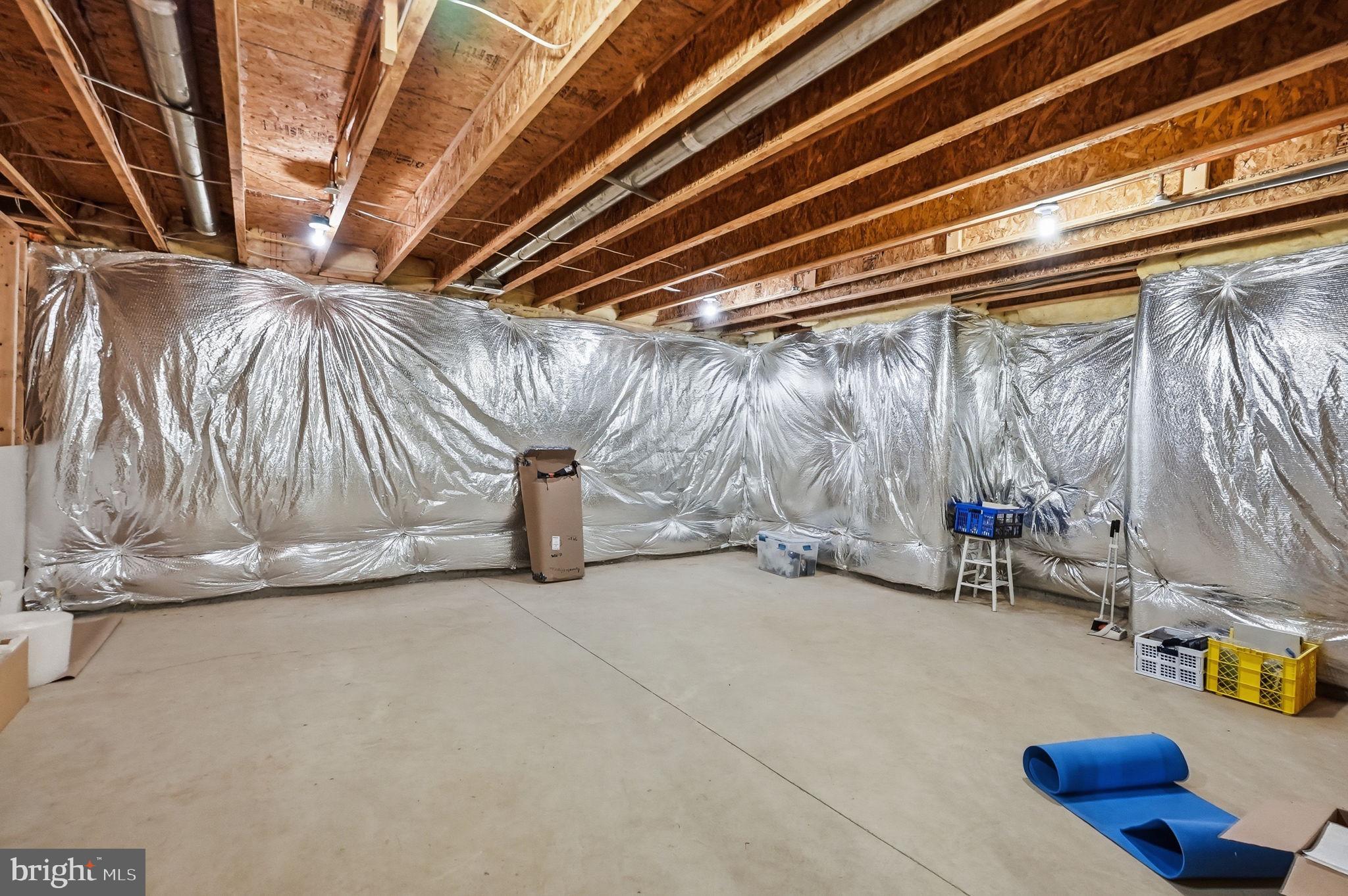 POTOMAC OUTSIDE - Residential