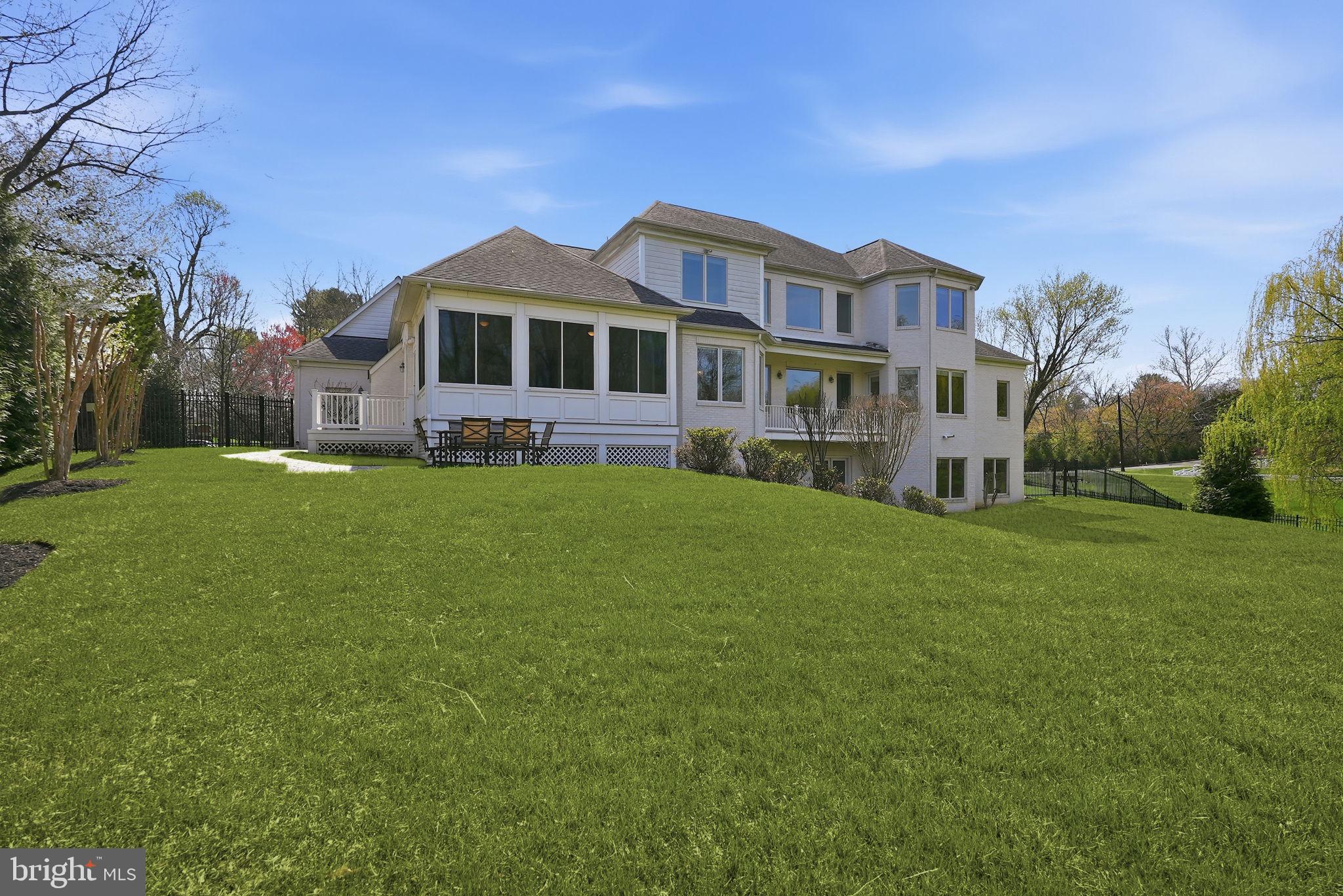 POTOMAC OUTSIDE - Residential