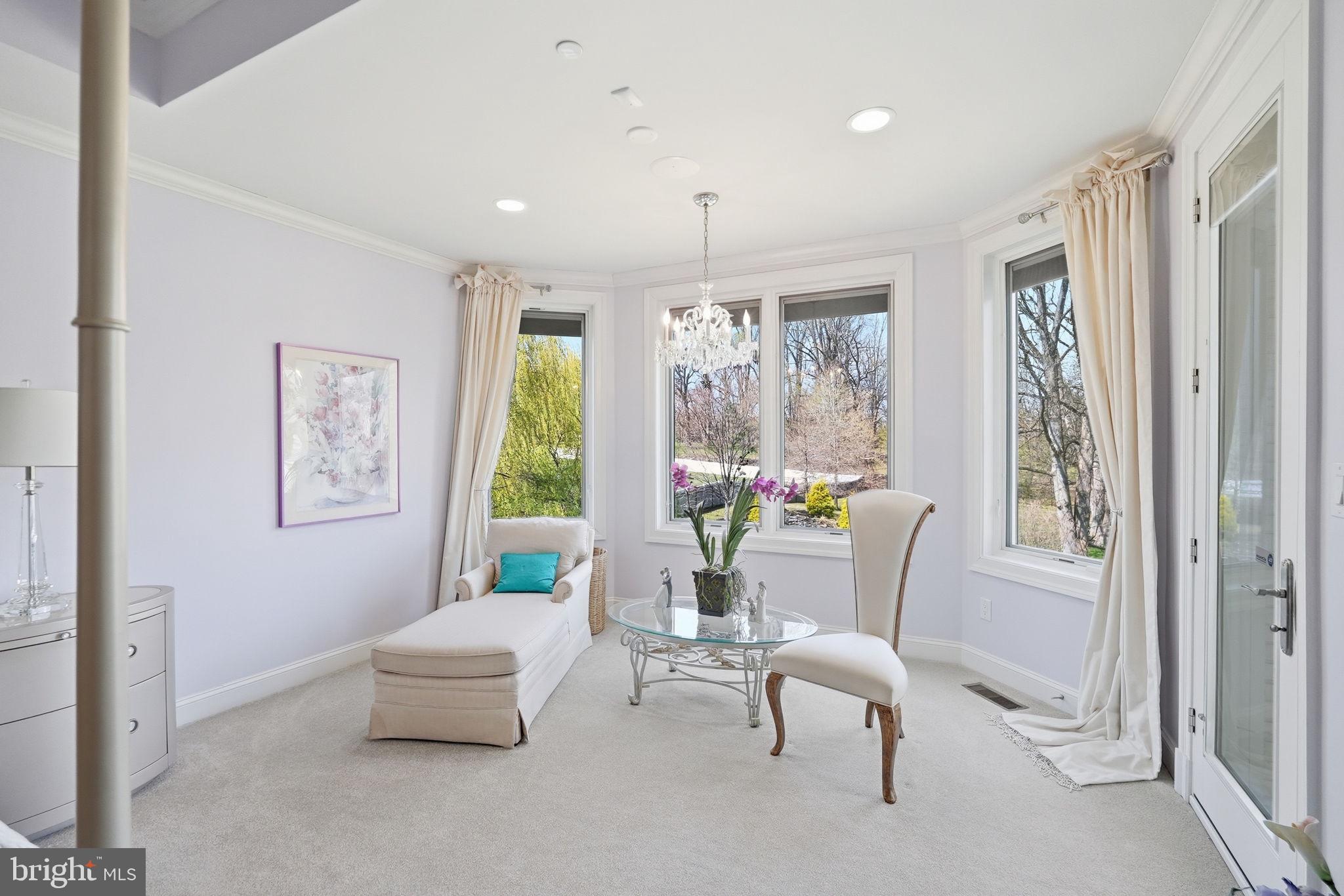 POTOMAC OUTSIDE - Residential