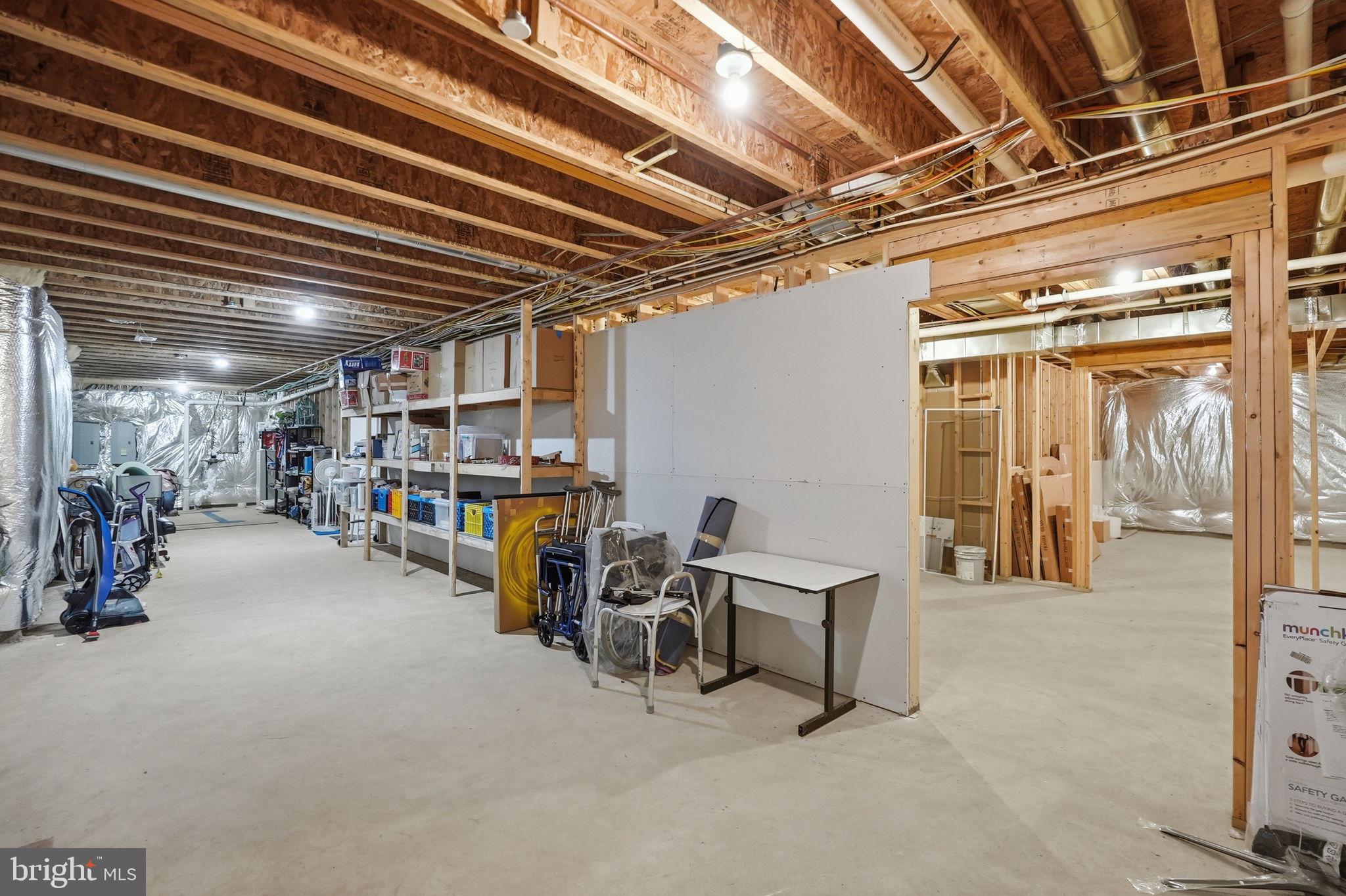 POTOMAC OUTSIDE - Residential