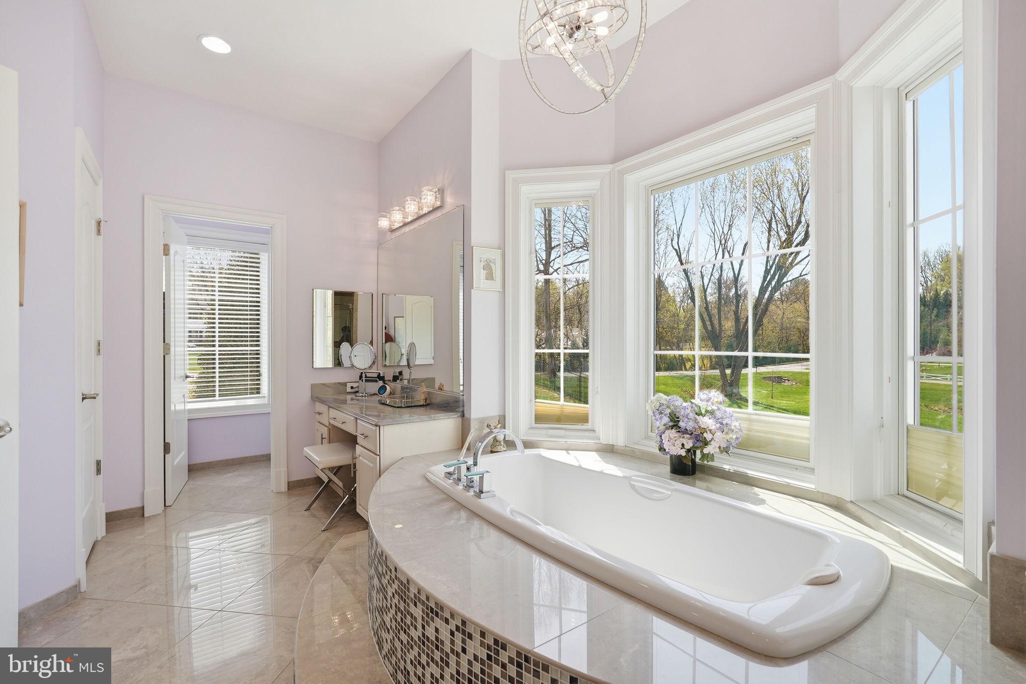 POTOMAC OUTSIDE - Residential