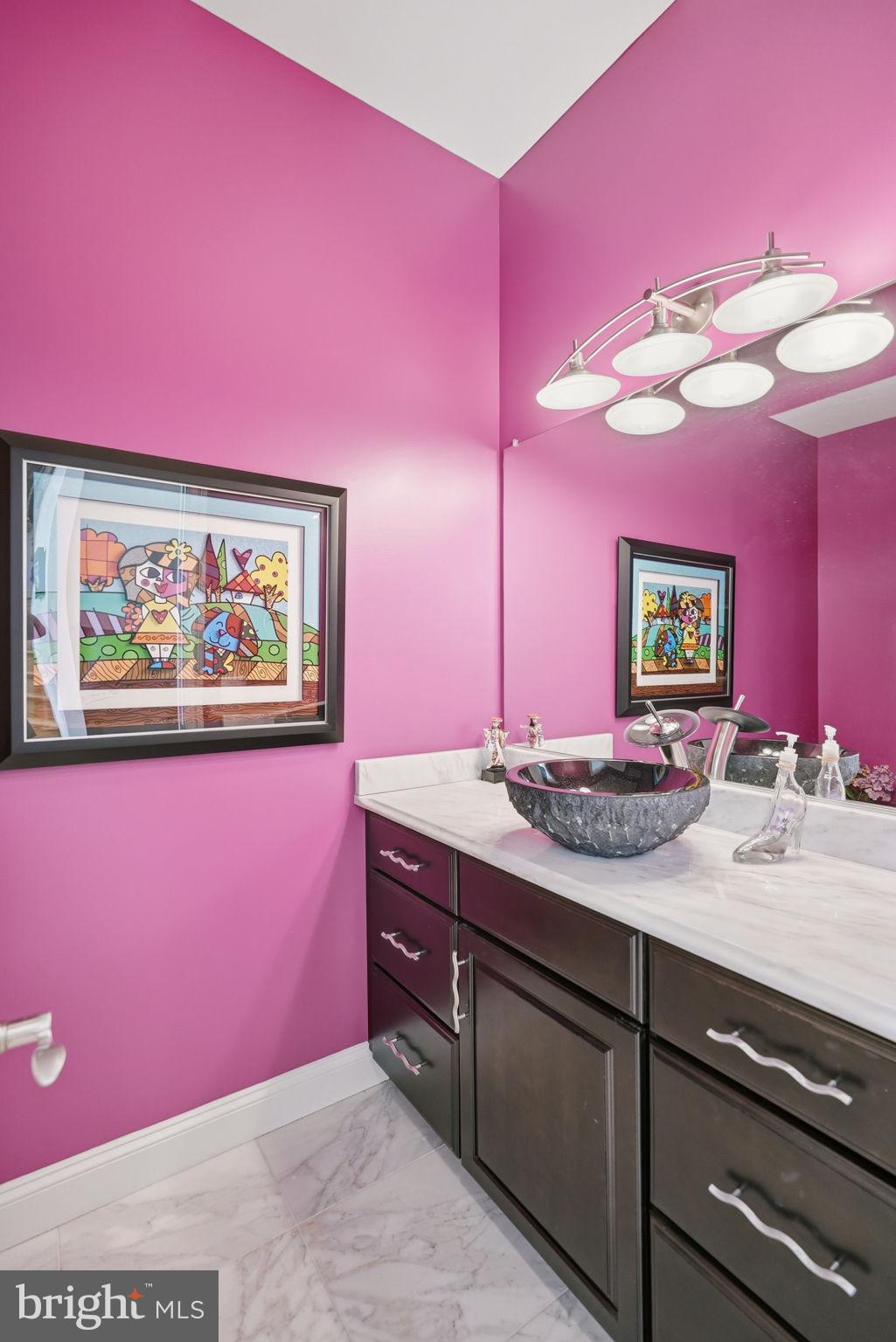 POTOMAC OUTSIDE - Residential