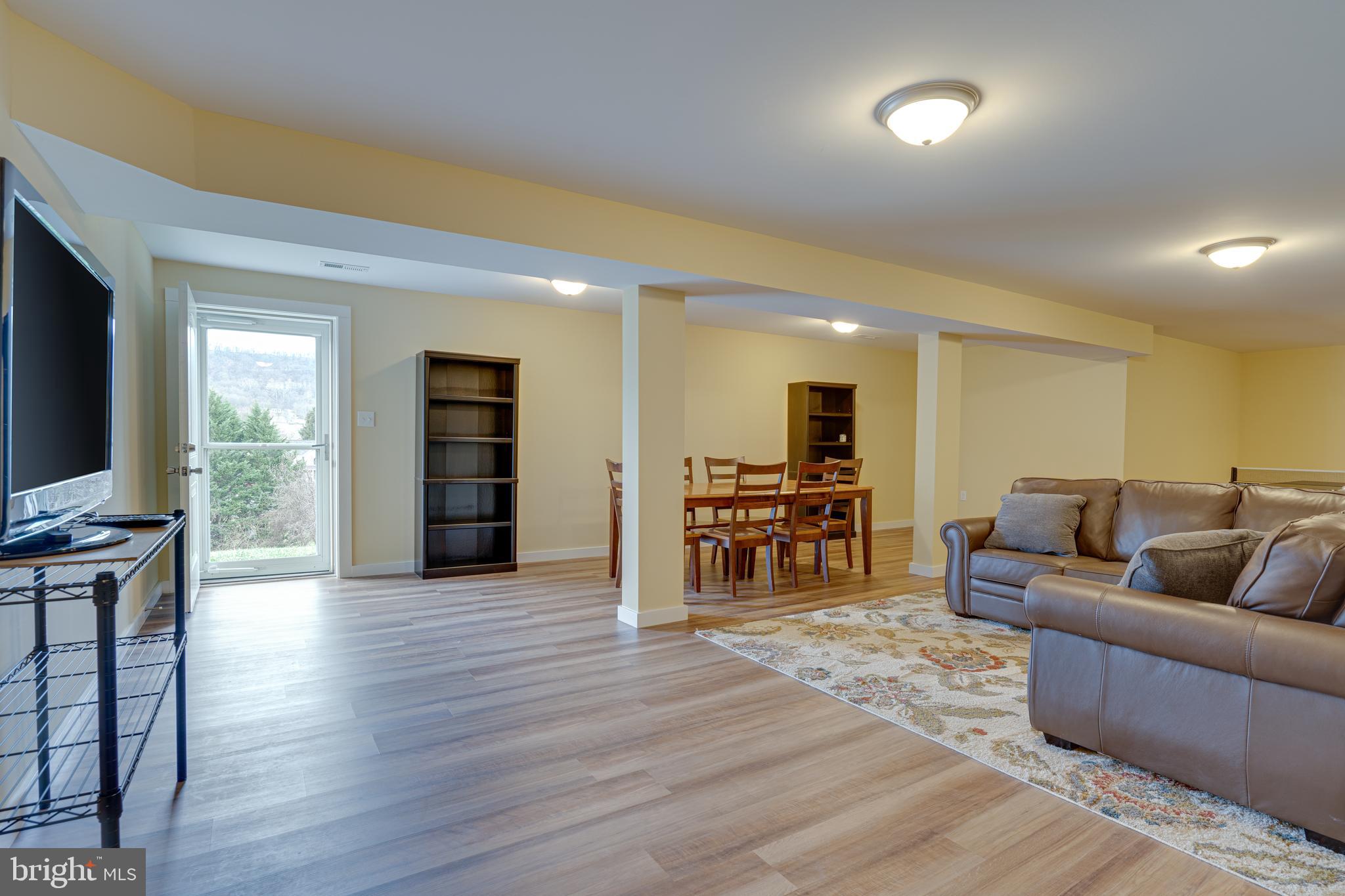 PEBBLE RIDGE - Residential