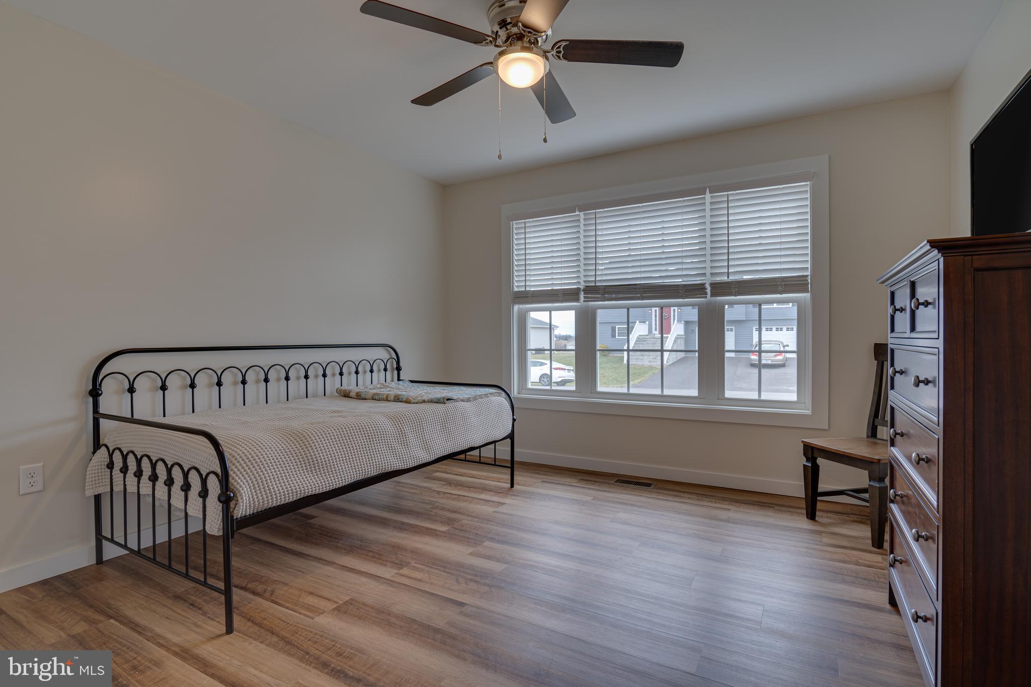 PEBBLE RIDGE - Residential