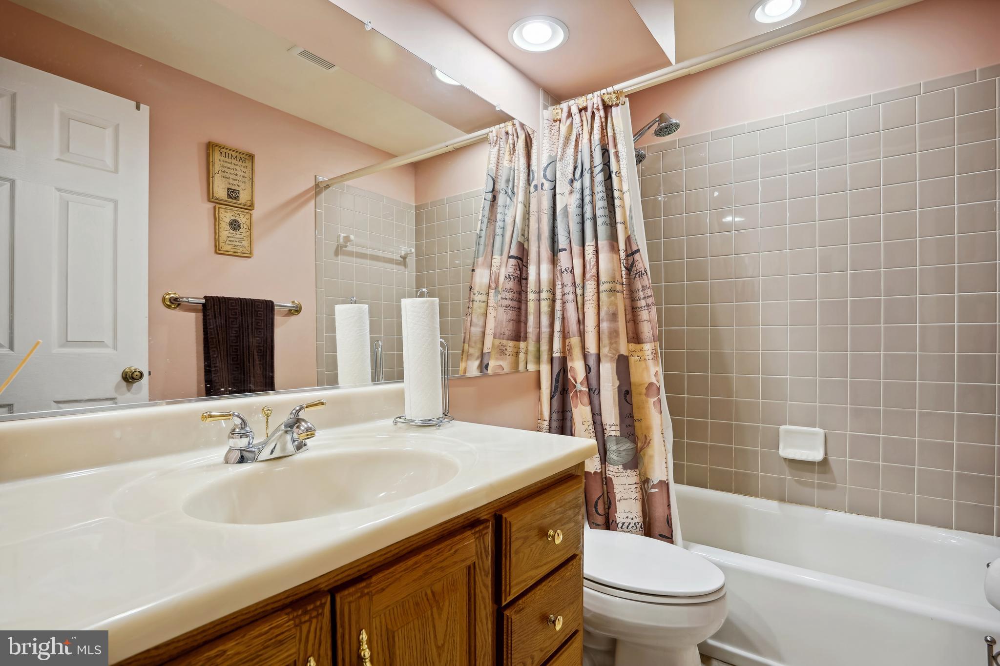 SADDLEBROOK WEST - Residential