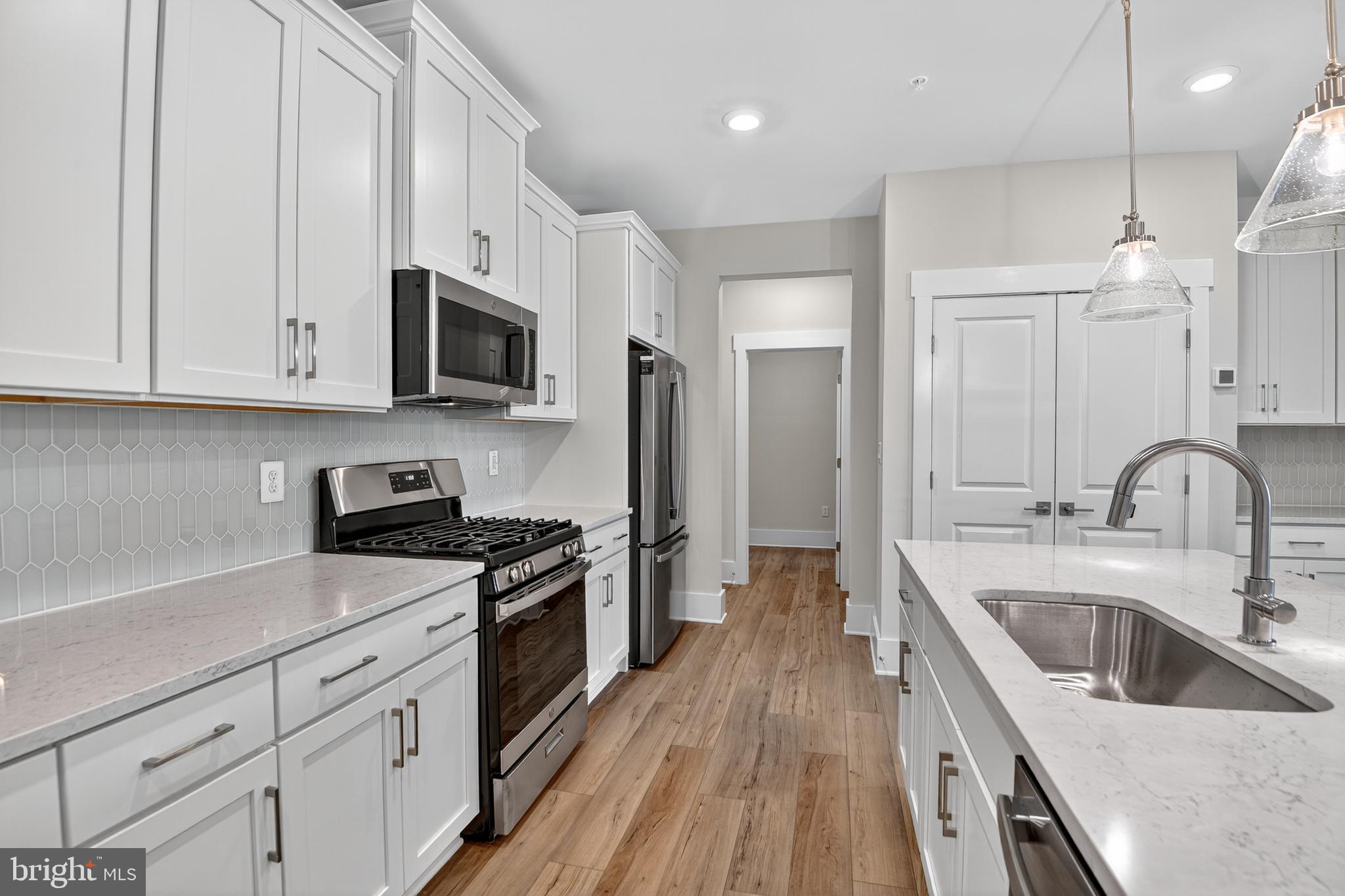 3700 ELIZABETH RIVER DRIVE