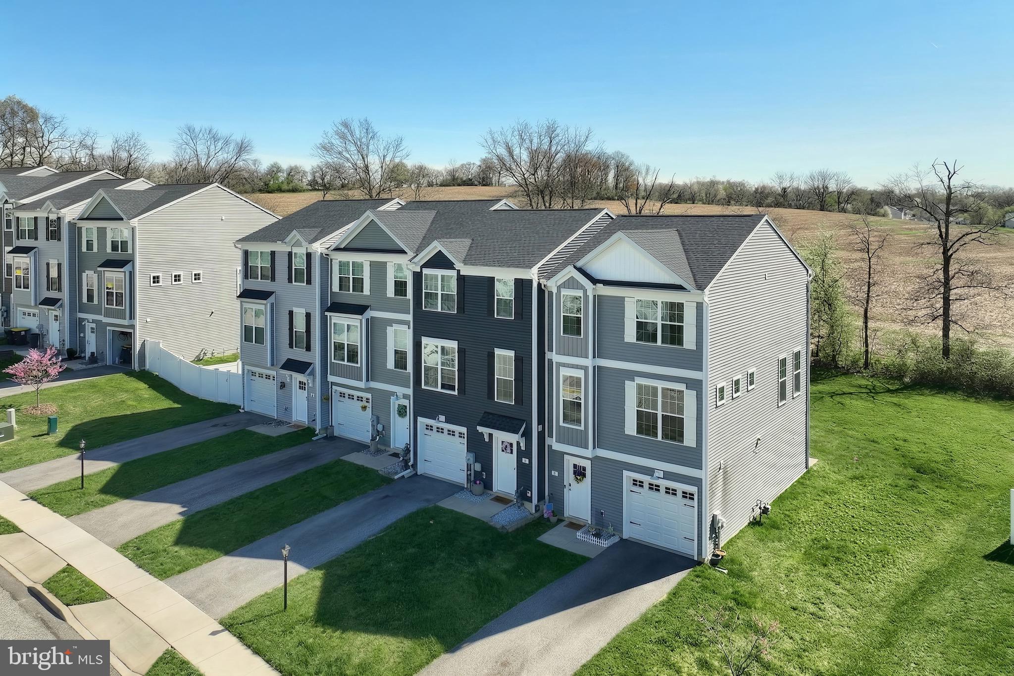 BROOKSIDE TOWNHOMES - Residential