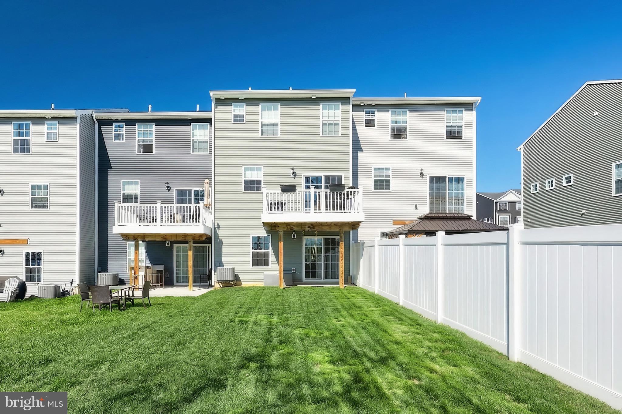 BROOKSIDE TOWNHOMES - Residential