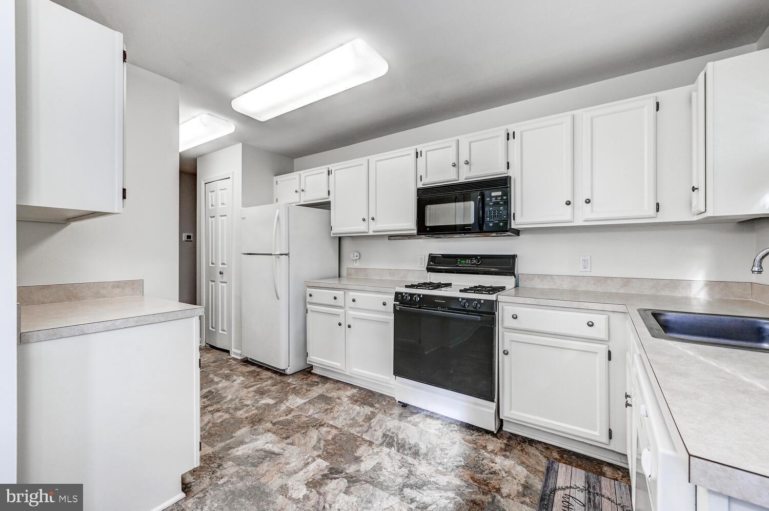 TAYLOR RIDGE - Residential Lease