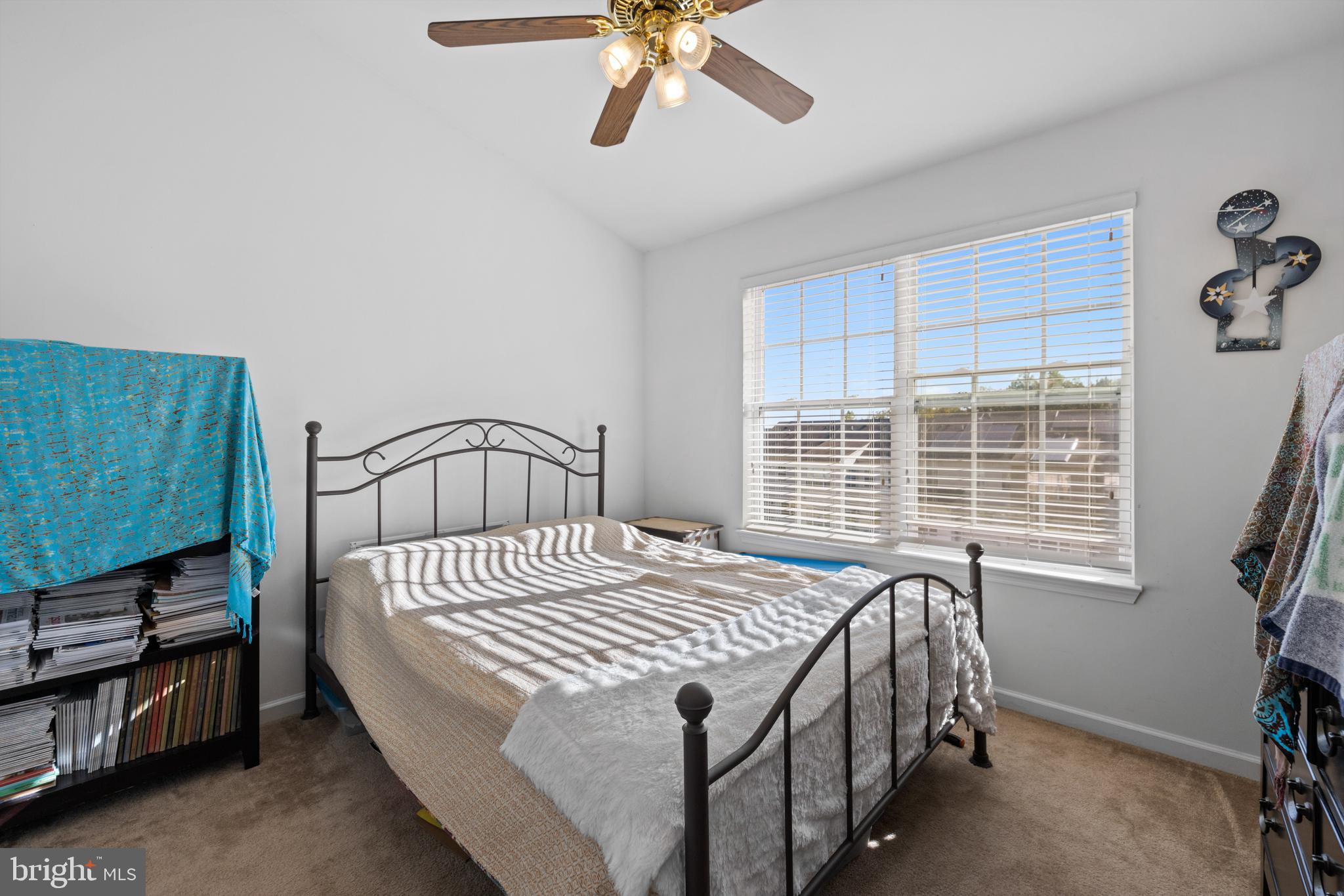 HOLLY WOODS - Residential