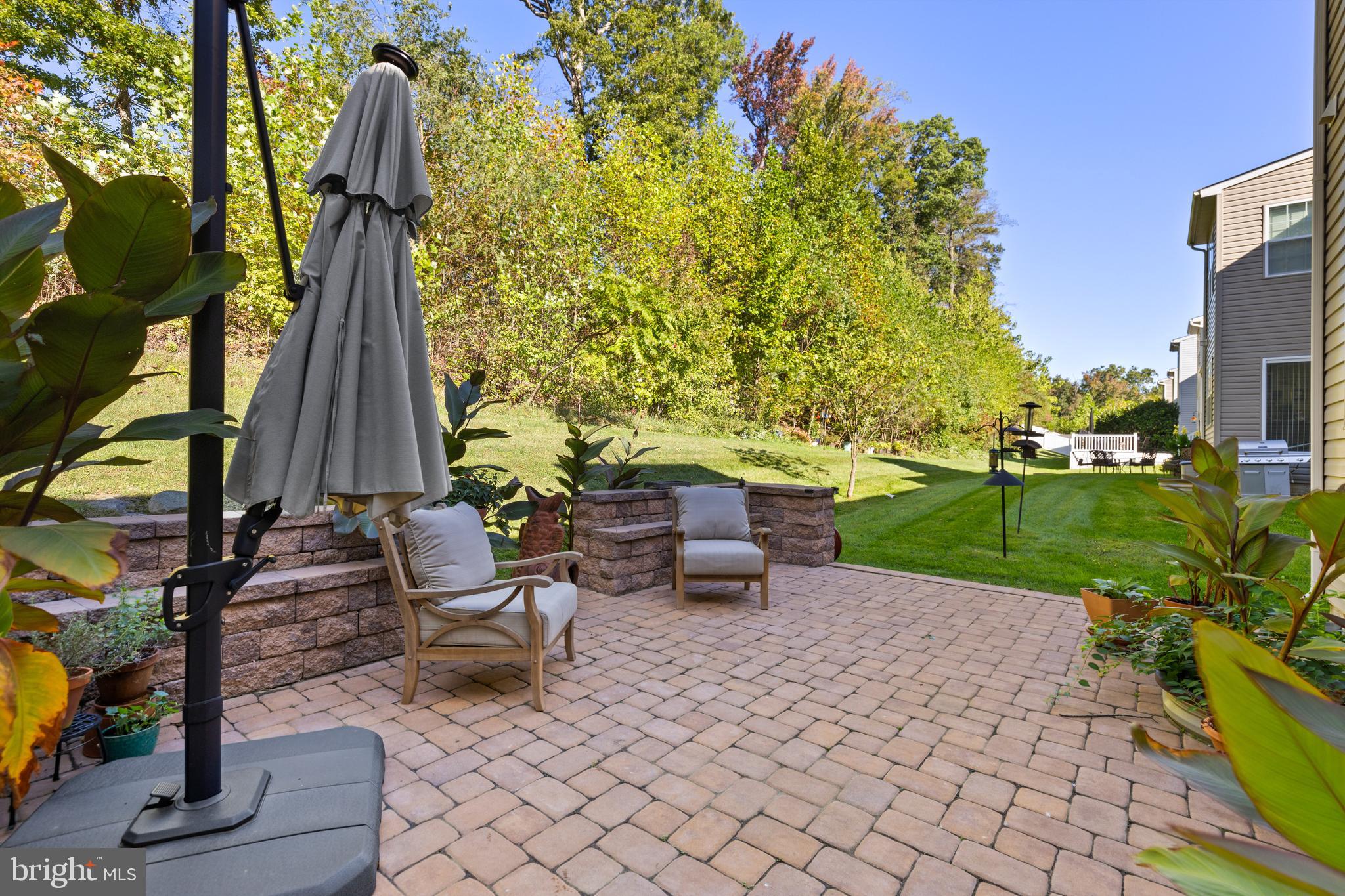 HOLLY WOODS - Residential