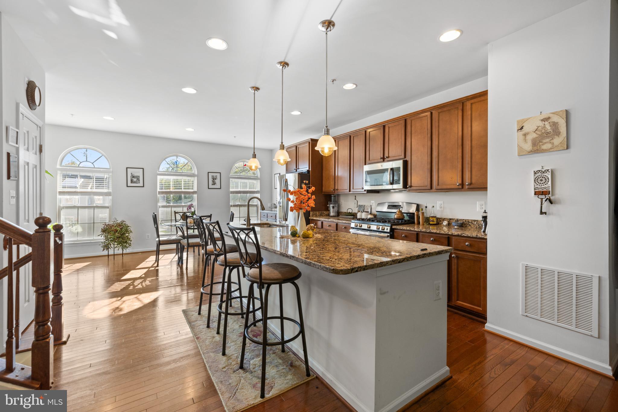 HOLLY WOODS - Residential