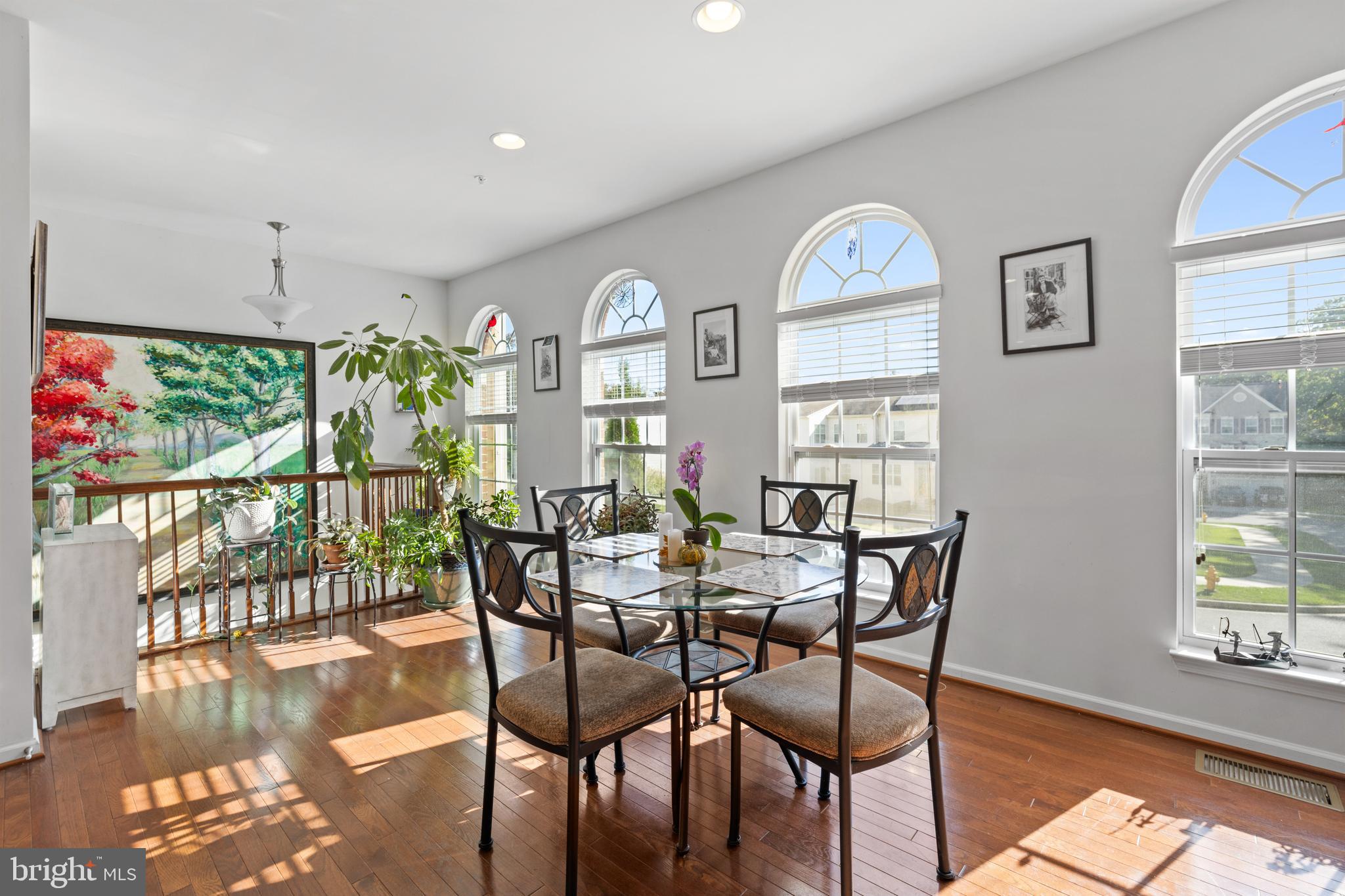 HOLLY WOODS - Residential