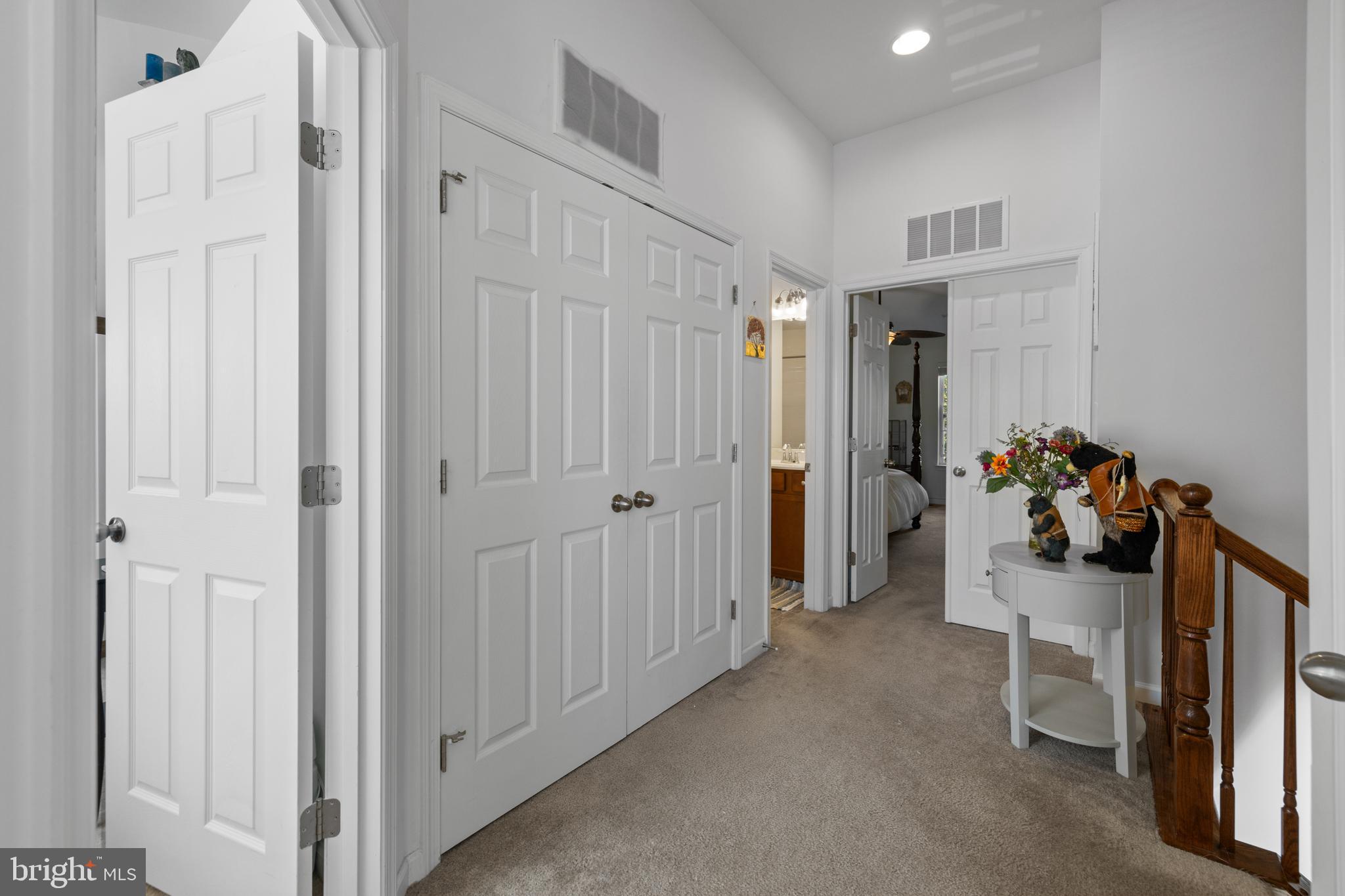 HOLLY WOODS - Residential