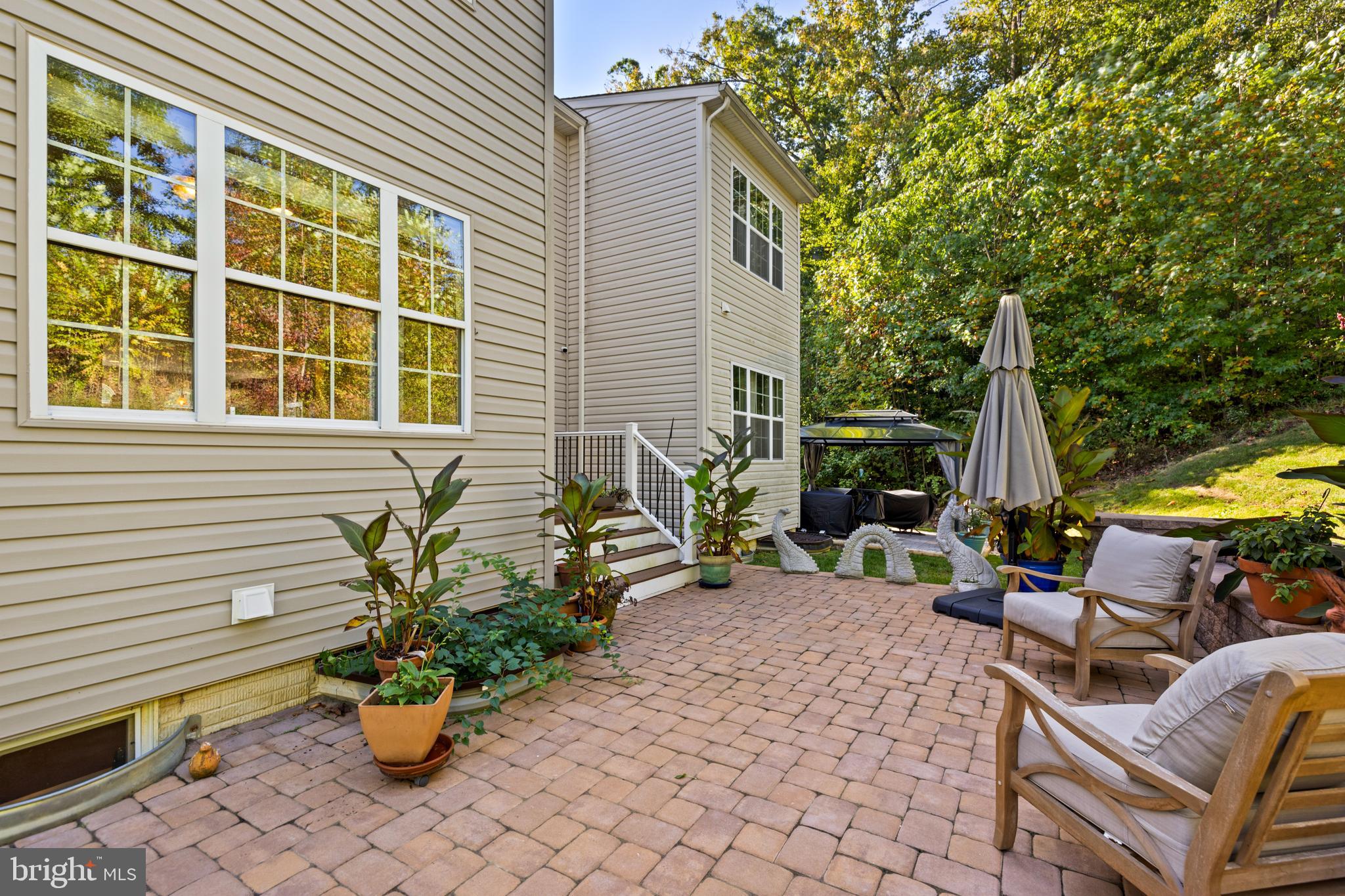 HOLLY WOODS - Residential