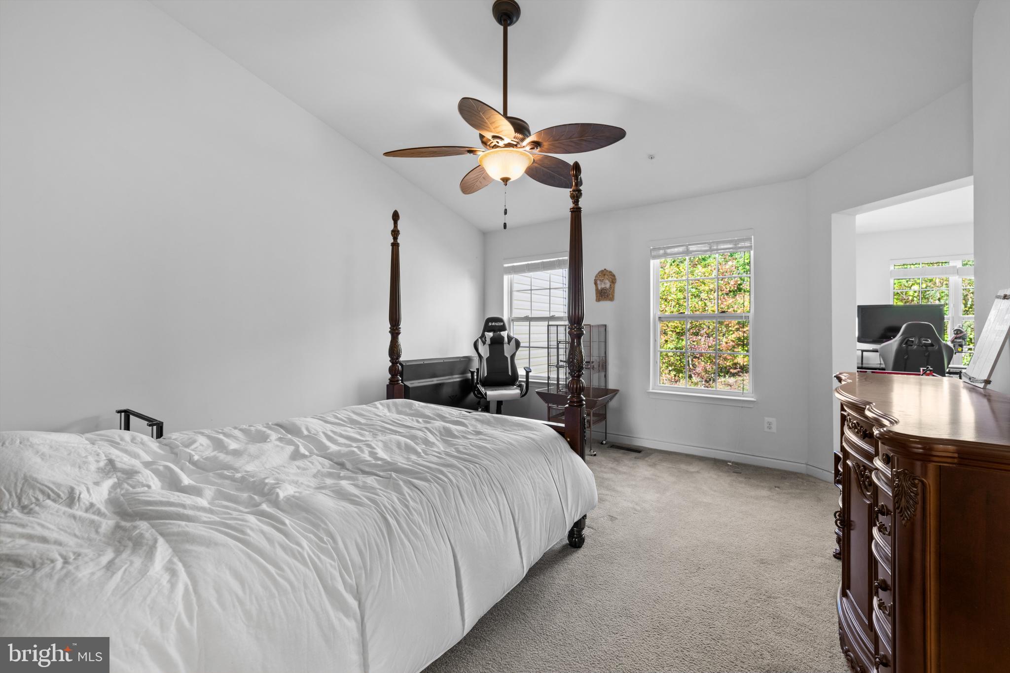 HOLLY WOODS - Residential