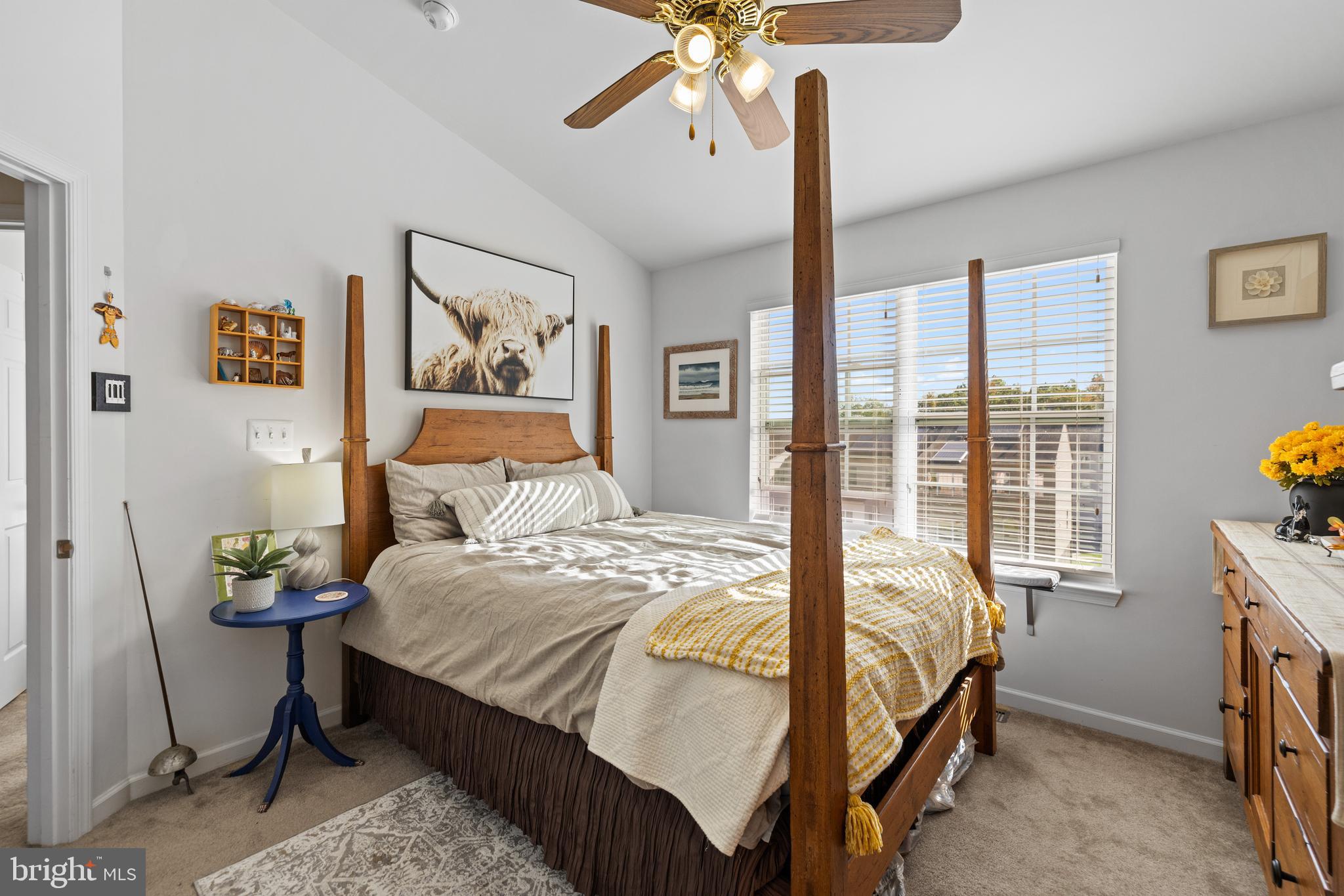 HOLLY WOODS - Residential