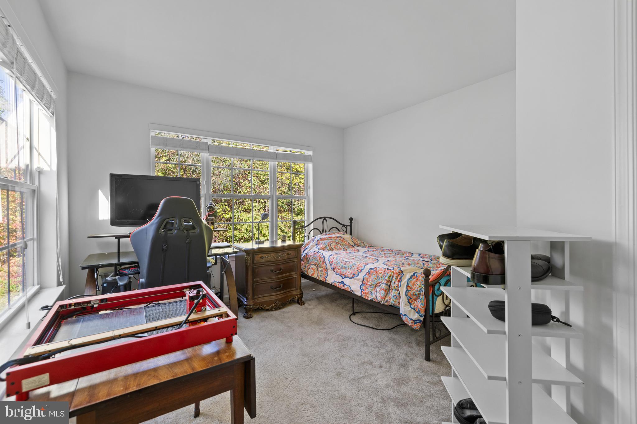 HOLLY WOODS - Residential