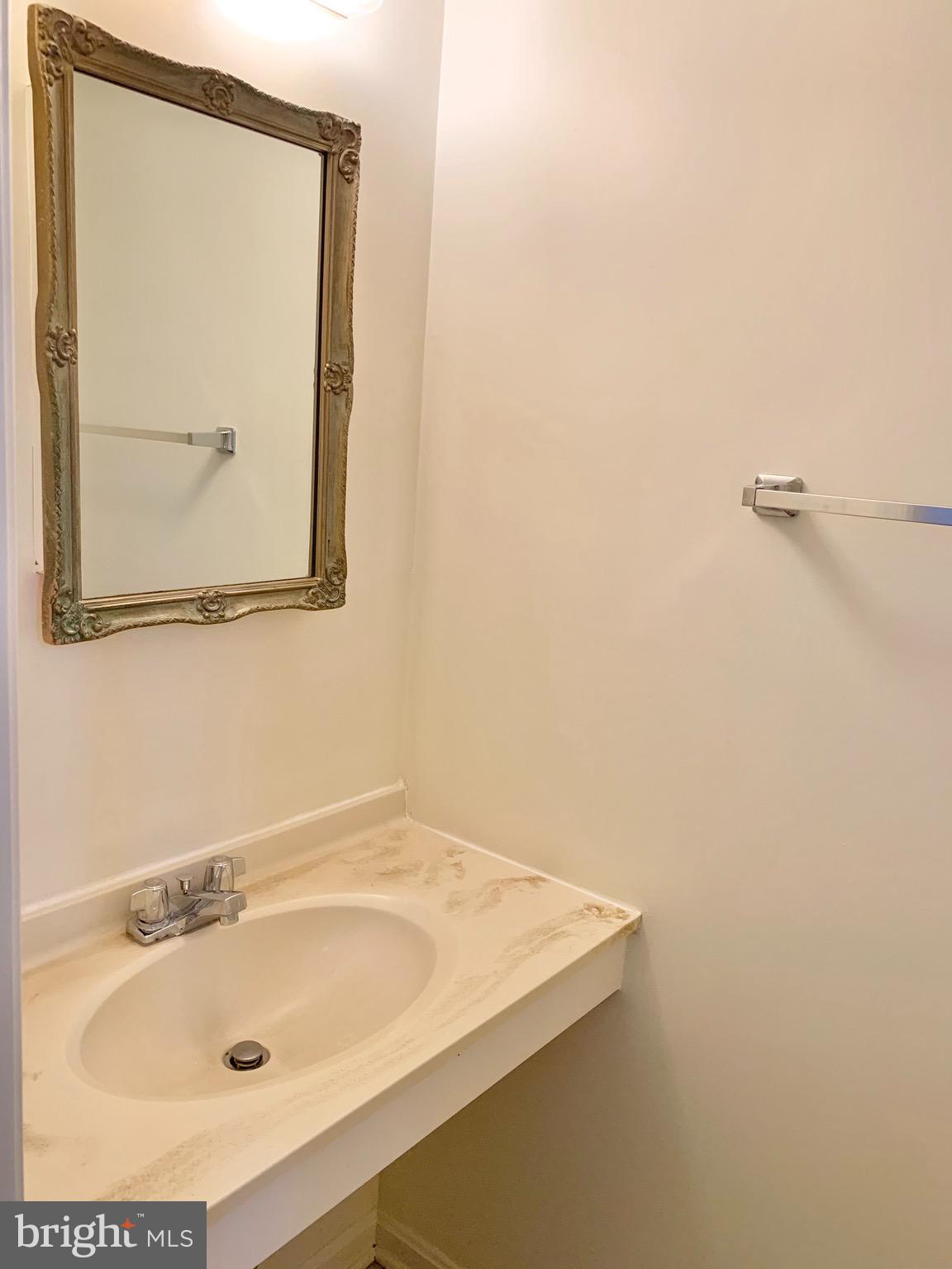 STONELEIGH - Residential Lease