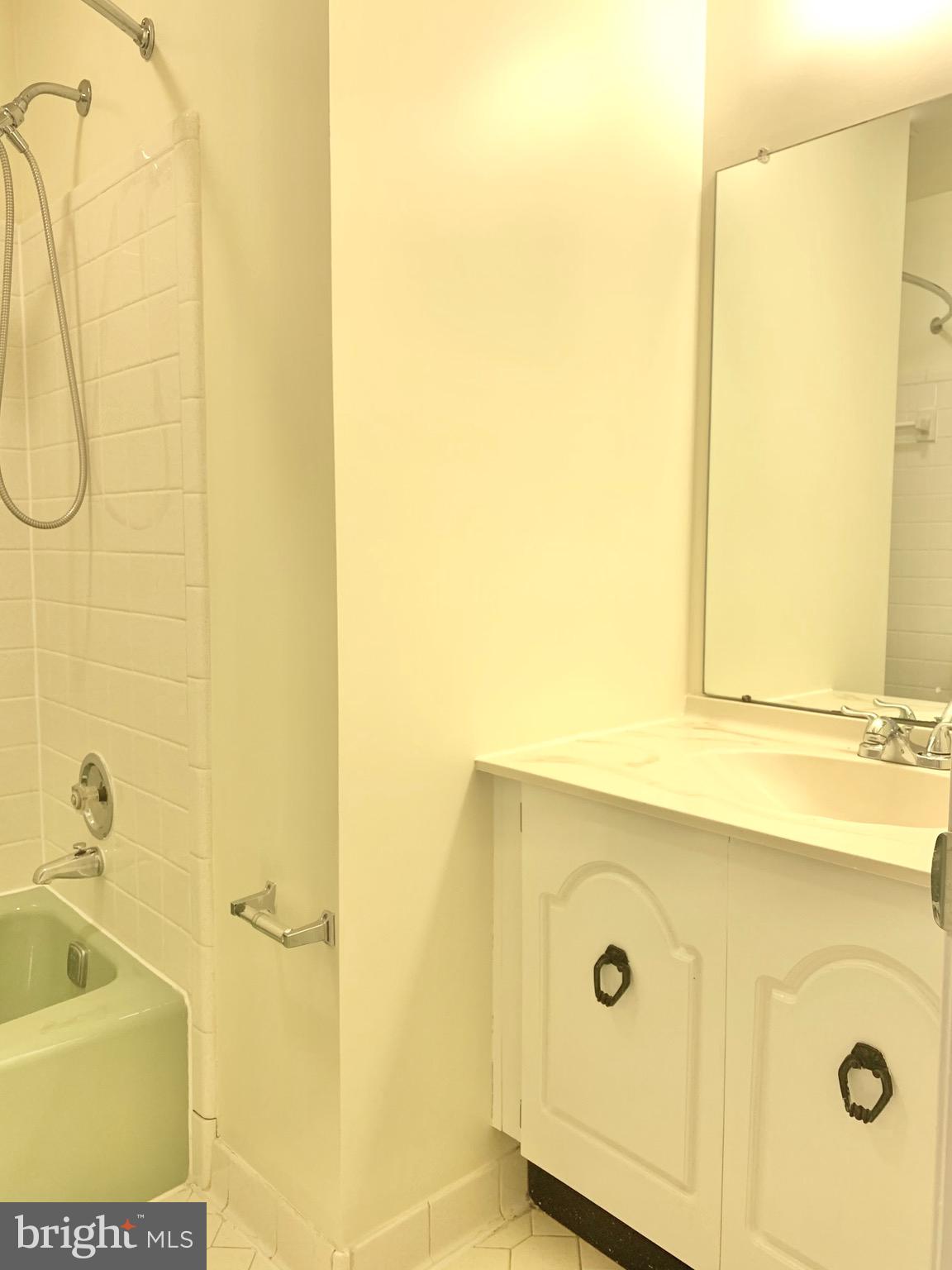 STONELEIGH - Residential Lease