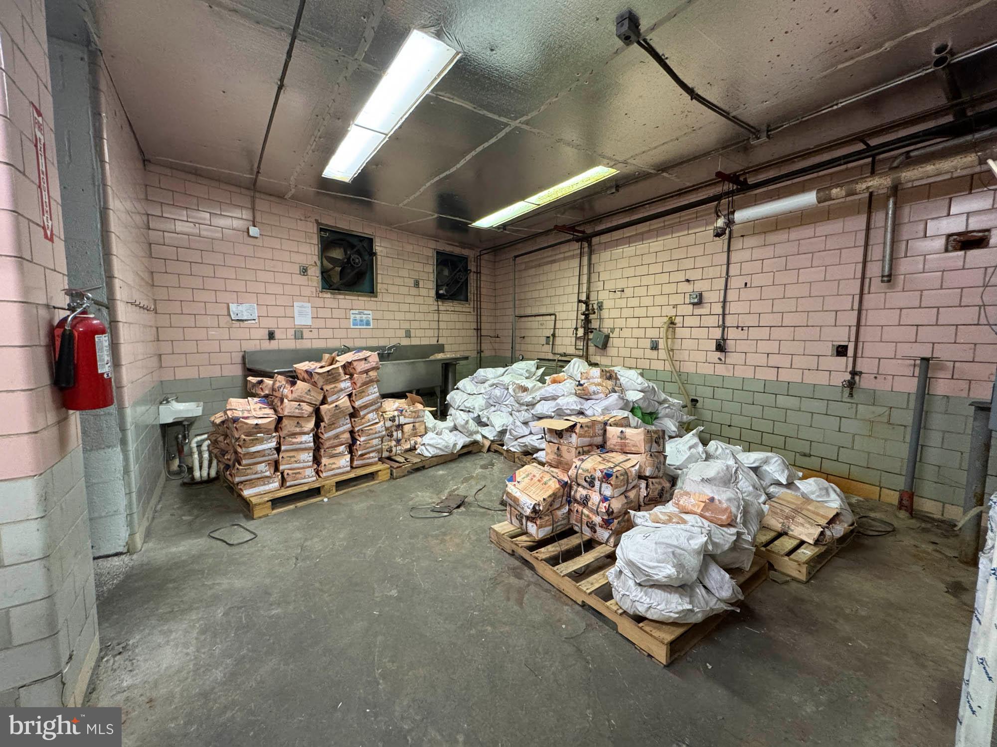 JONESTOWN HISTORIC DISTRICT - Commercial Sale