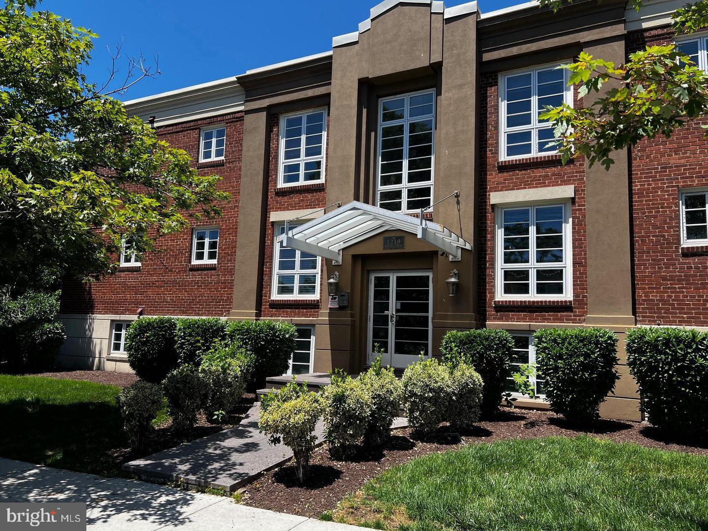 1219 ORONOCO STREET 102