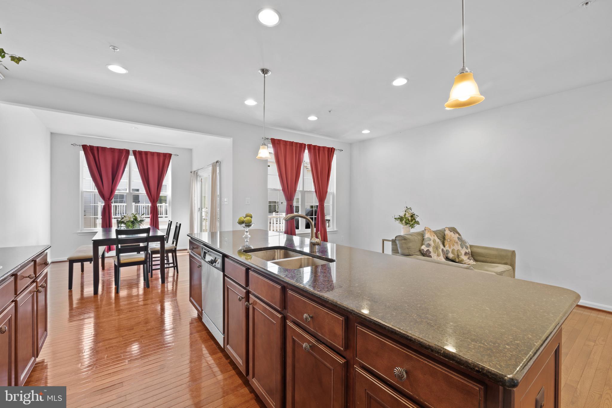 TOWNS OF TANGLEWOOD - Residential