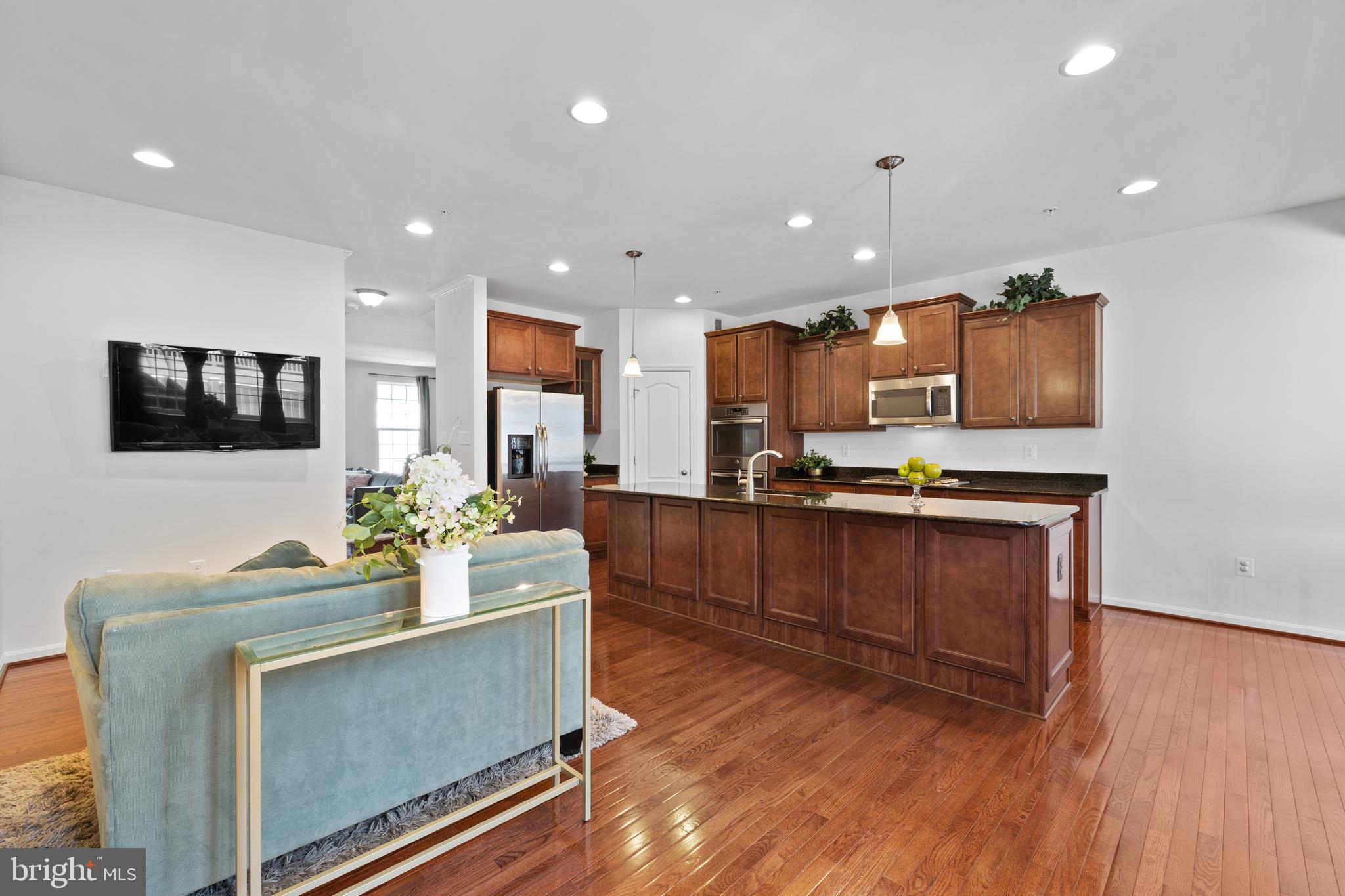 TOWNS OF TANGLEWOOD - Residential