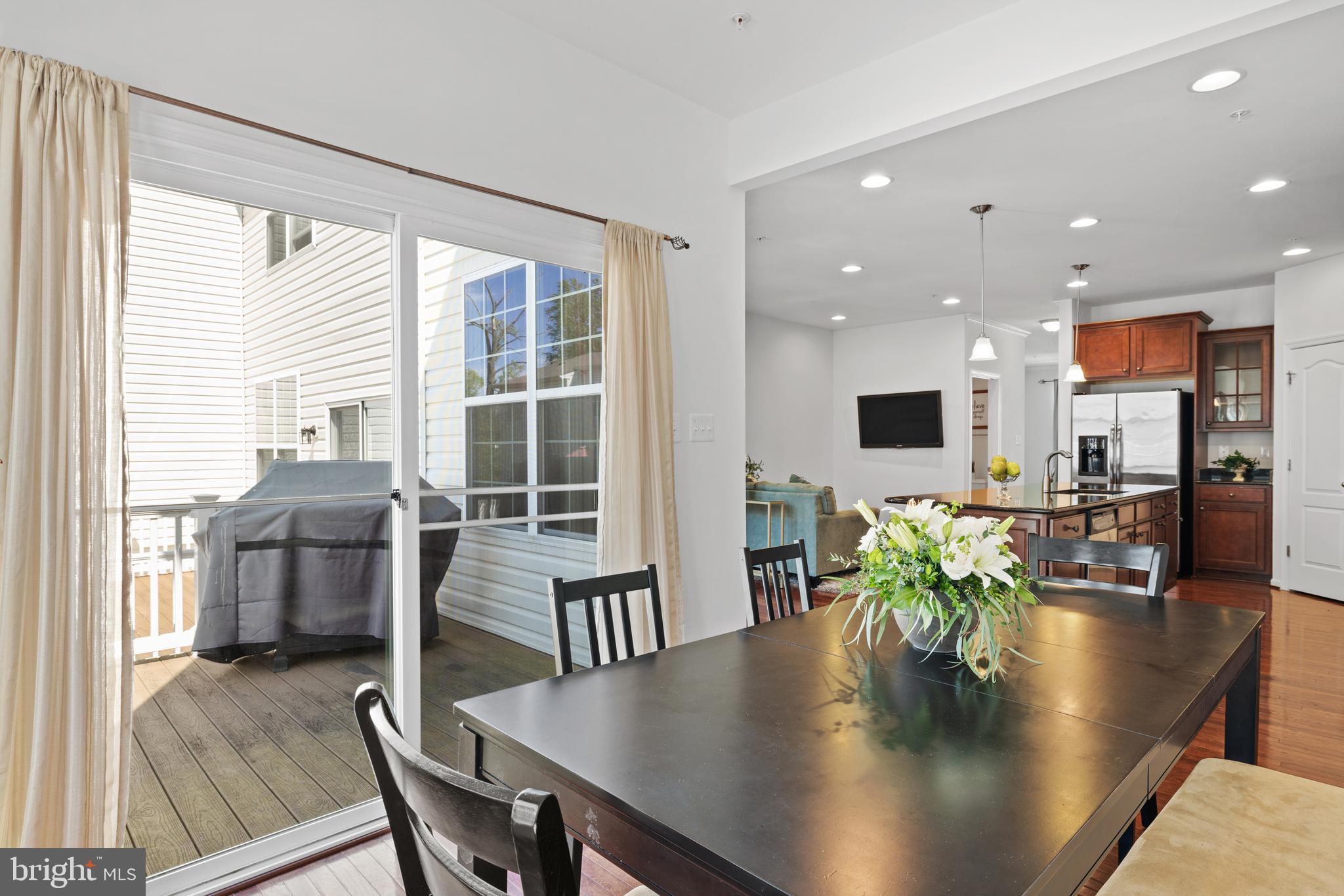 TOWNS OF TANGLEWOOD - Residential