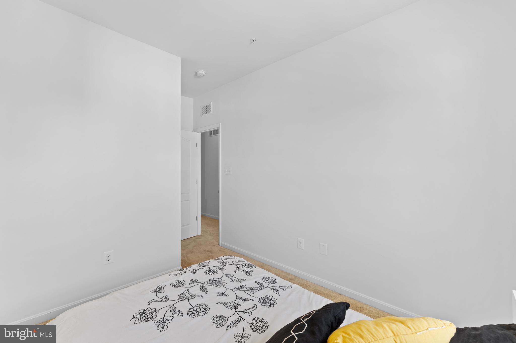 TOWNS OF TANGLEWOOD - Residential