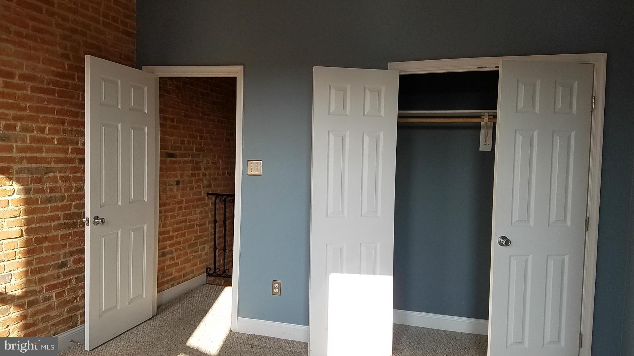 WASHINGTON VILLAGE - Residential