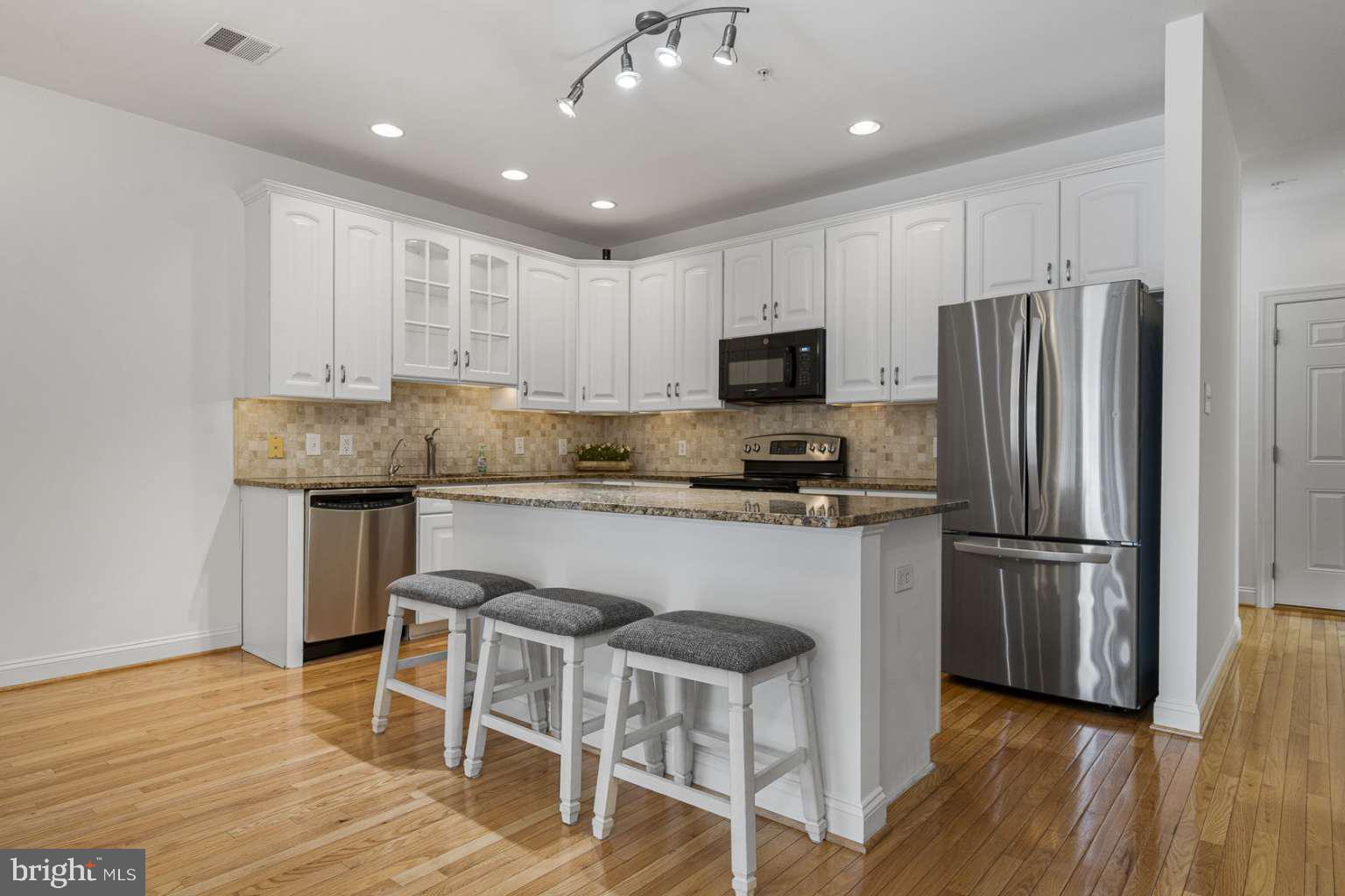 COLDSTREAM CROSSING - Residential