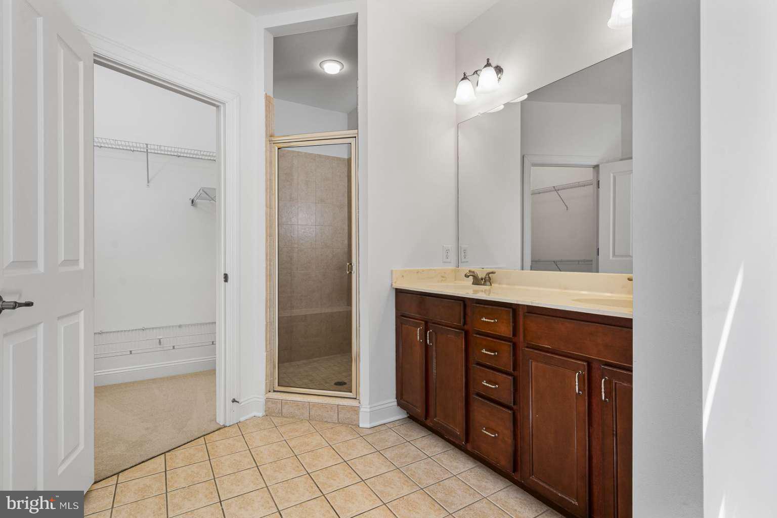 COLDSTREAM CROSSING - Residential