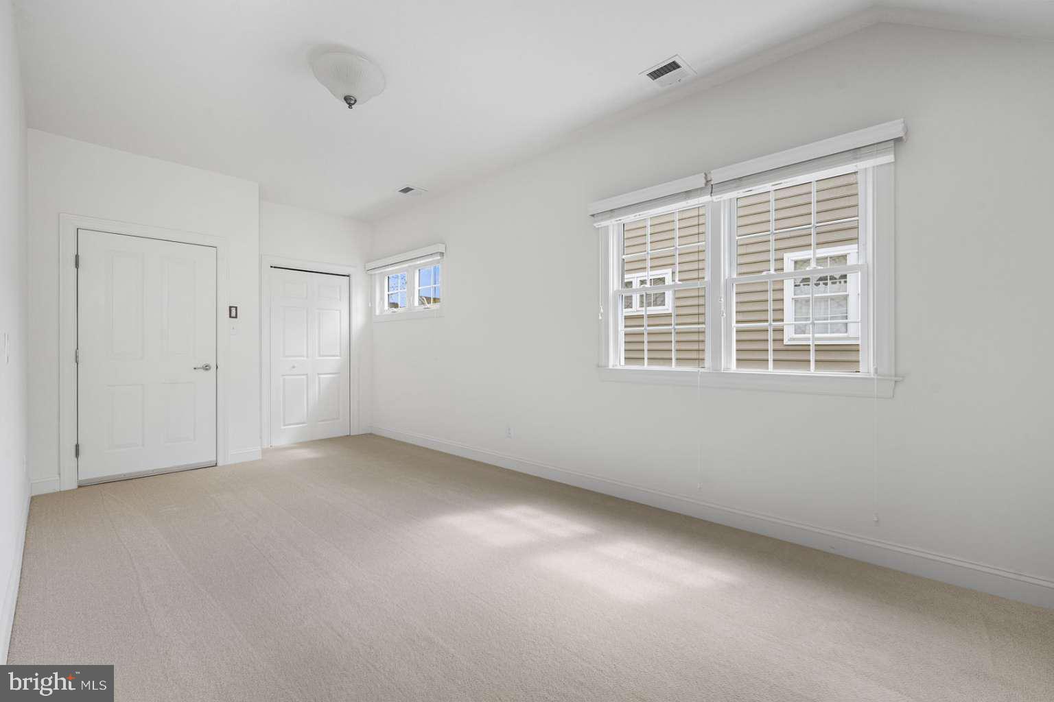 COLDSTREAM CROSSING - Residential