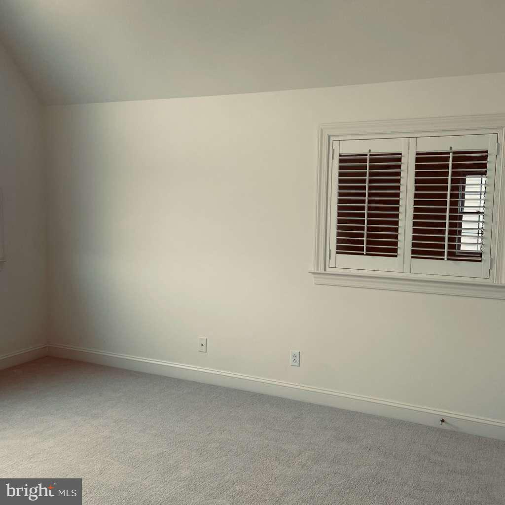 COLDSTREAM CROSSING - Residential