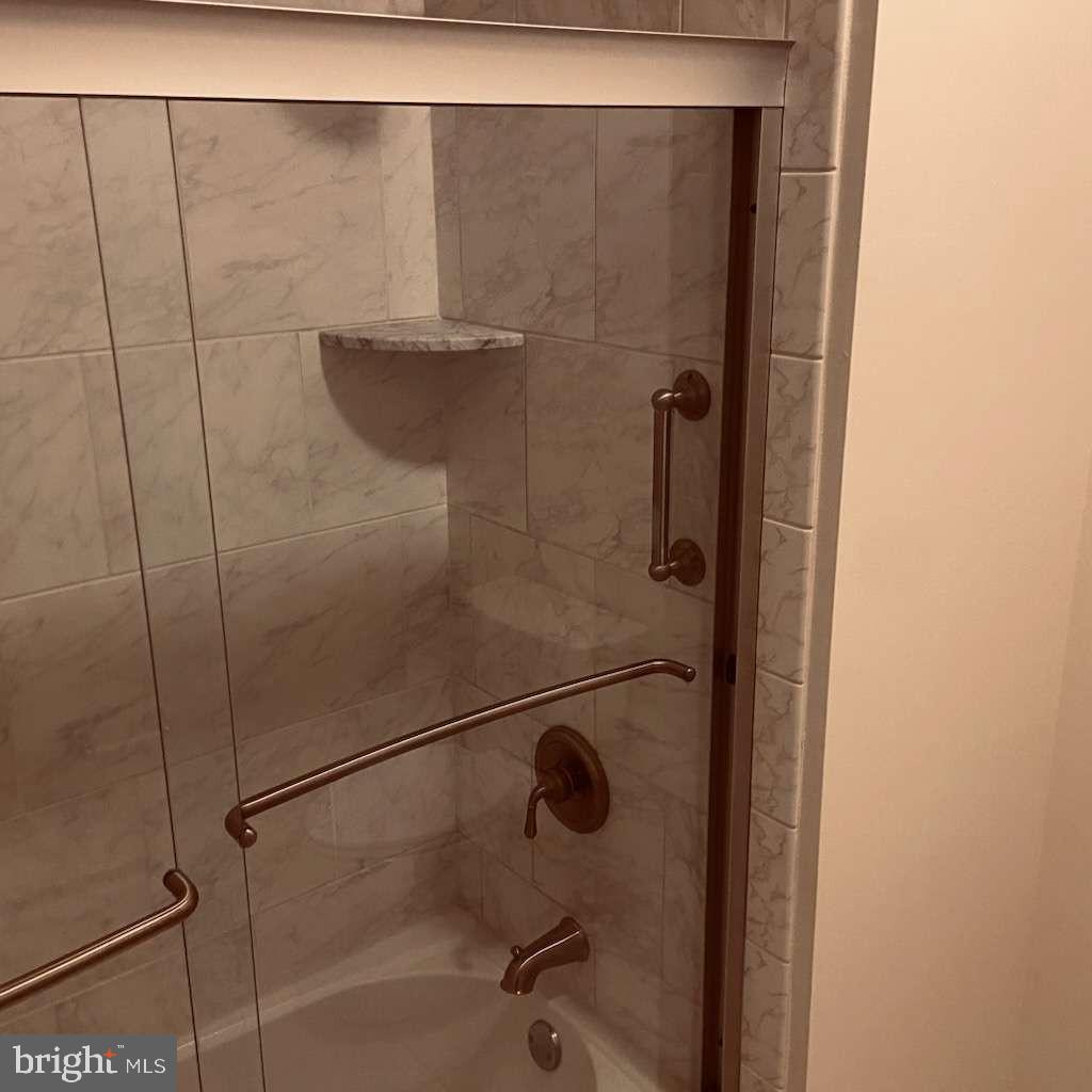 COLDSTREAM CROSSING - Residential