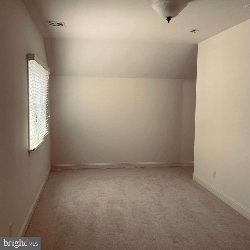 COLDSTREAM CROSSING - Residential