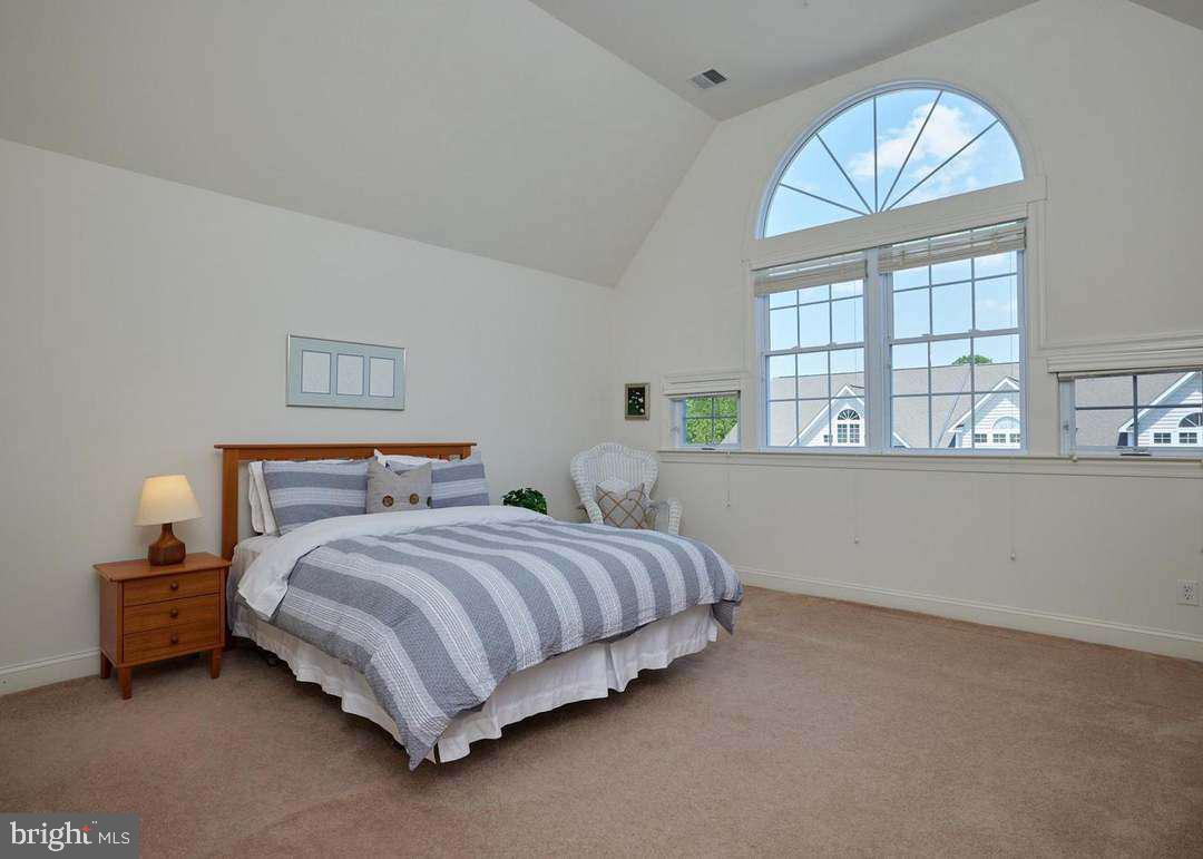 COLDSTREAM CROSSING - Residential